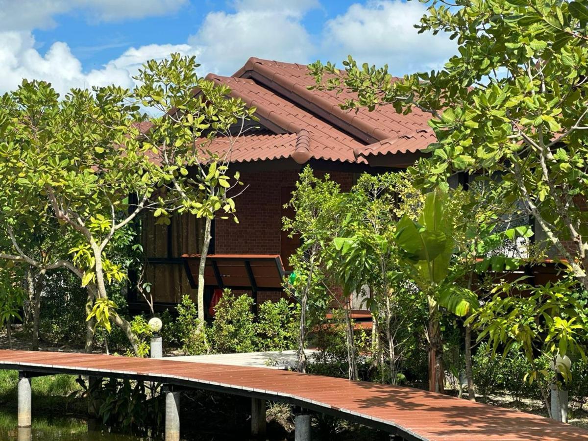 Chalet The Beatles Lagoon Chalong