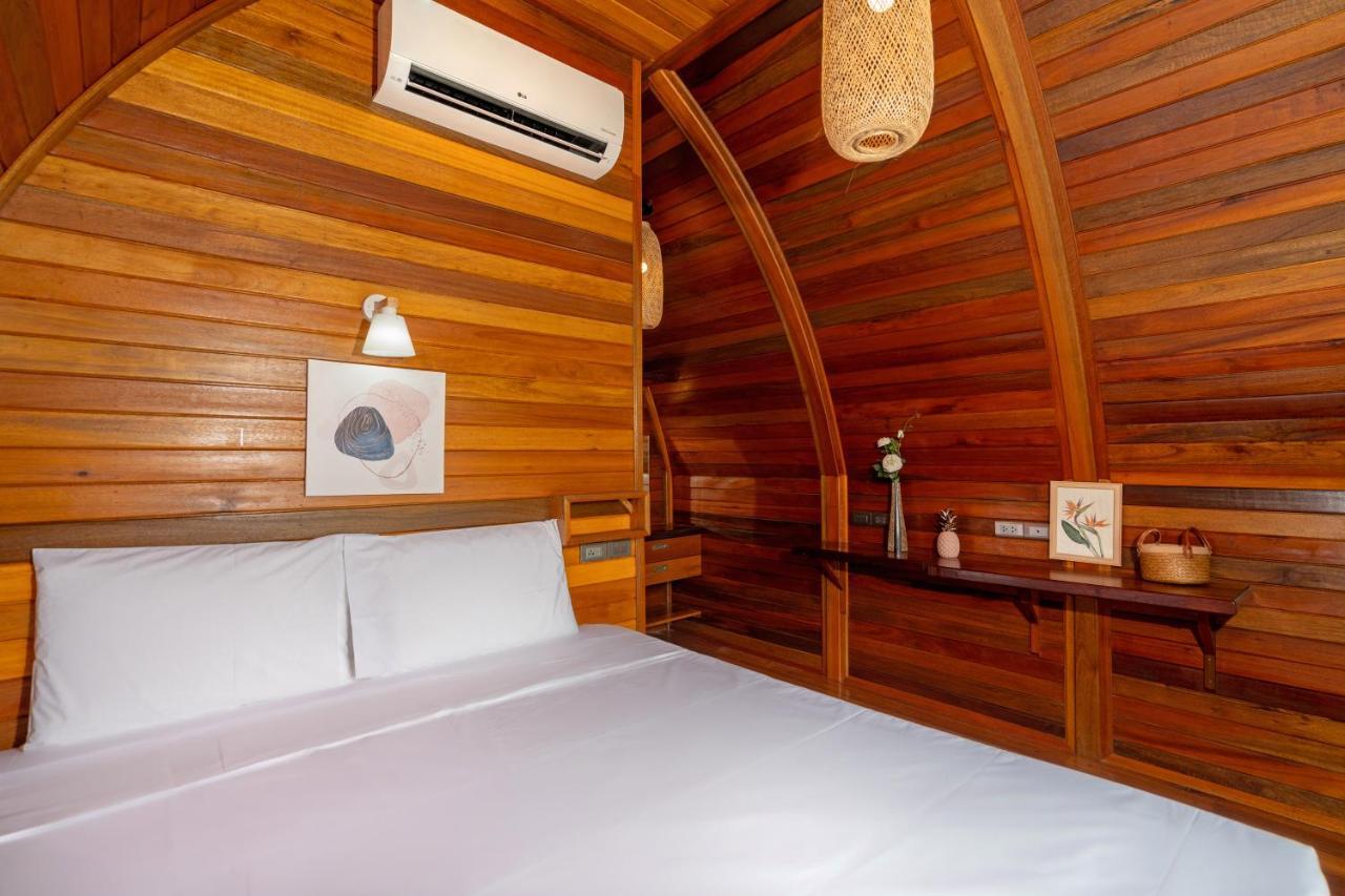 Tropical 2br Pasak Paradise 1 With Private Pool, Laguna 10 Min Drive Ban Pak Lak