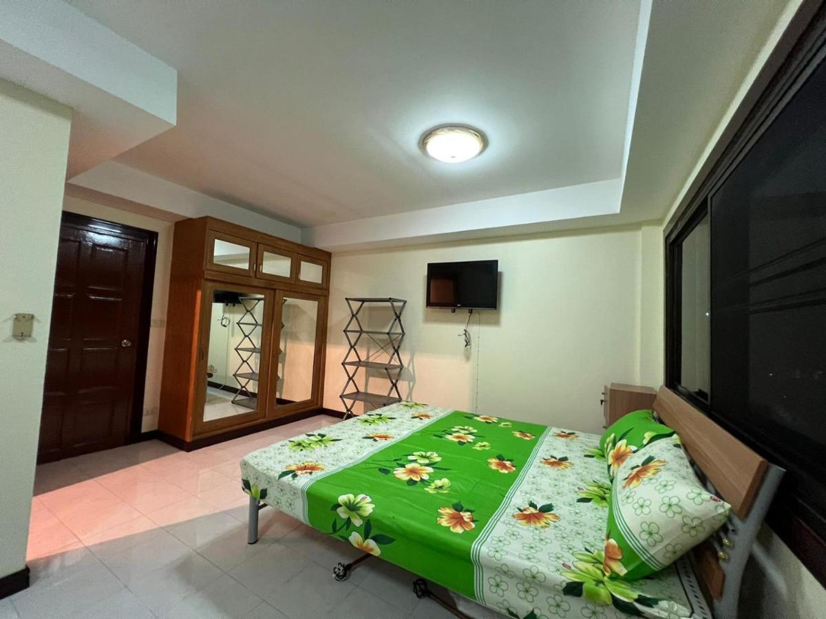 Apartment Hideaway House