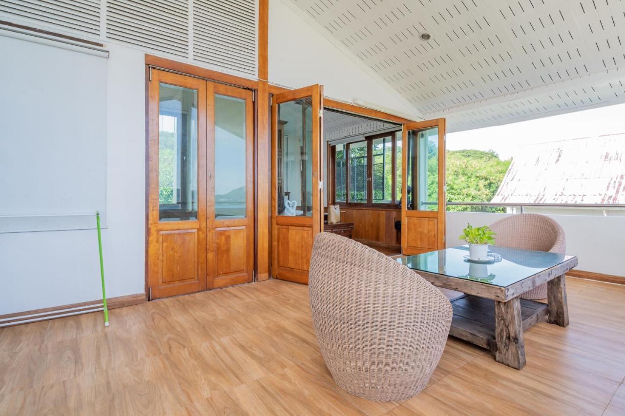Blue House Panorama View Villa *