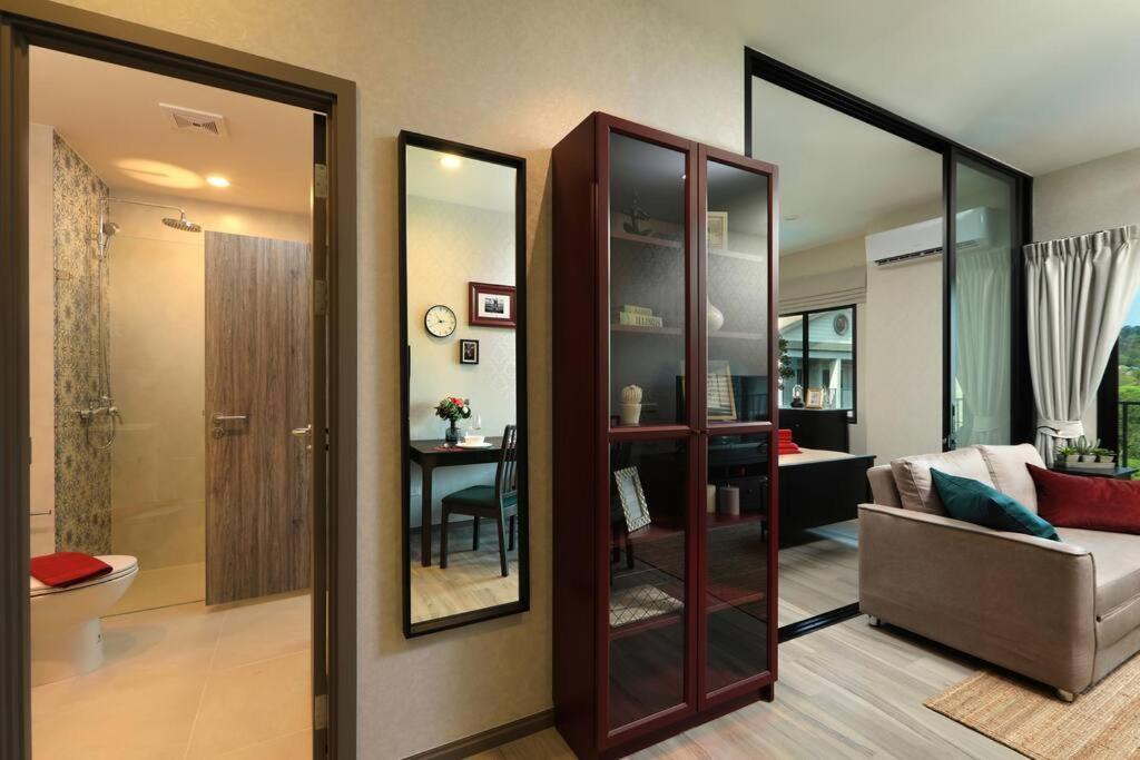 Apartment B704 Mountain View In Title *