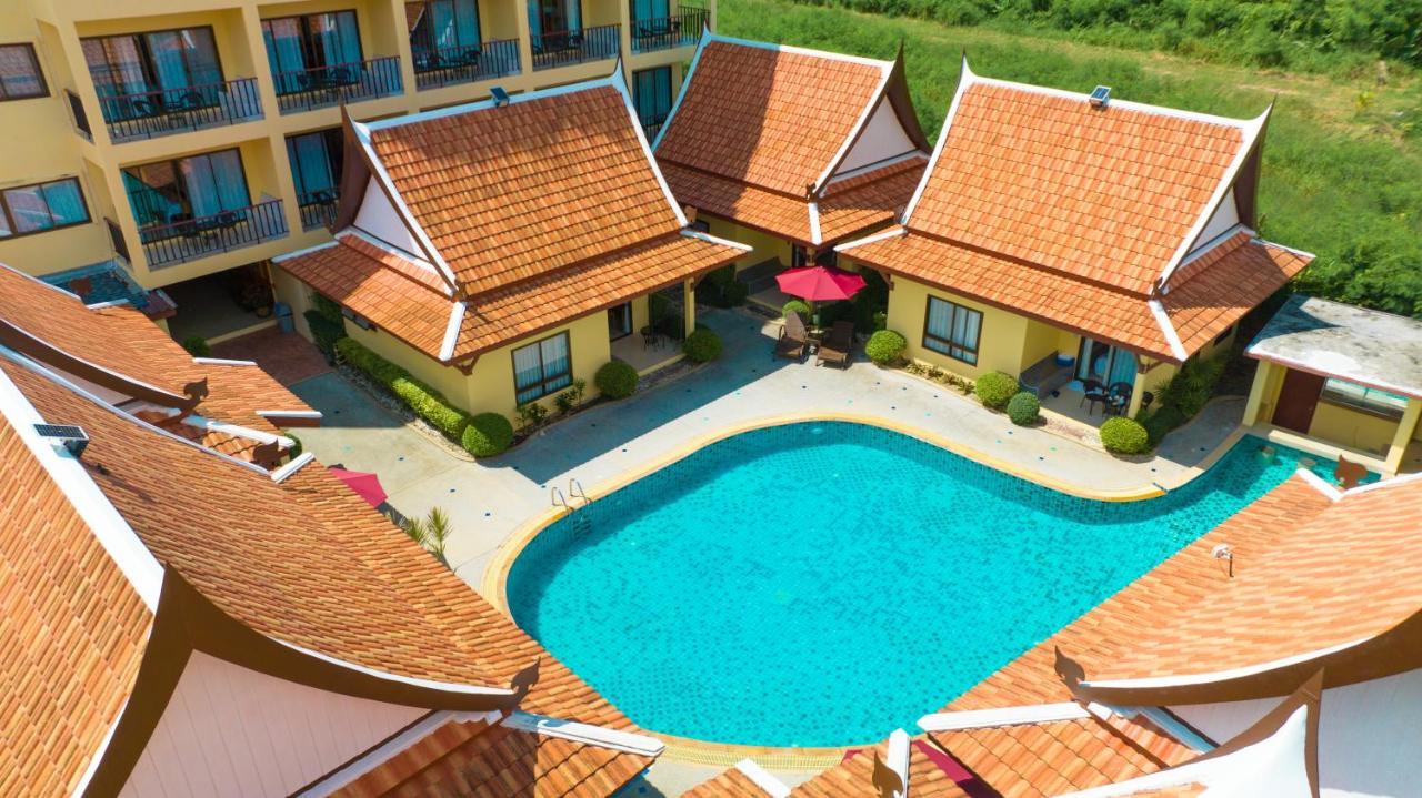 Phuket Kana International Hotel普吉岛卡娜国际酒店 Hotel 4*