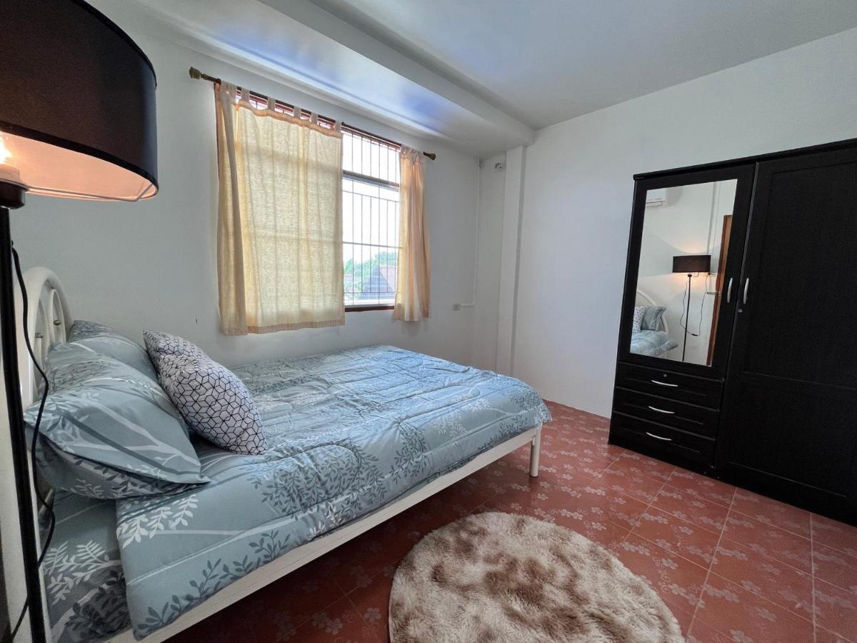 Apartment Genesis Urban Phuket Ban Lo Long