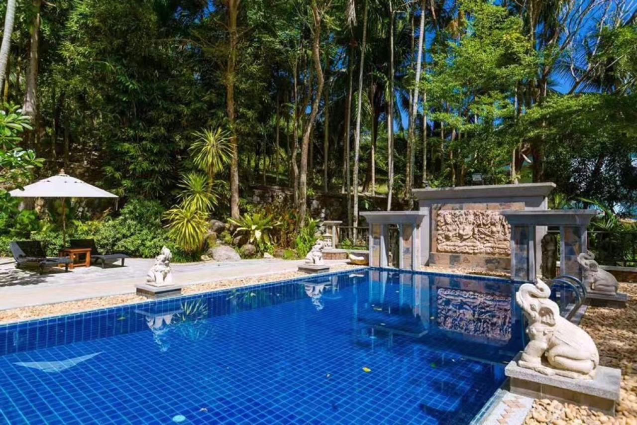 Classic Thai Style Cozy Pool Garden Pousada