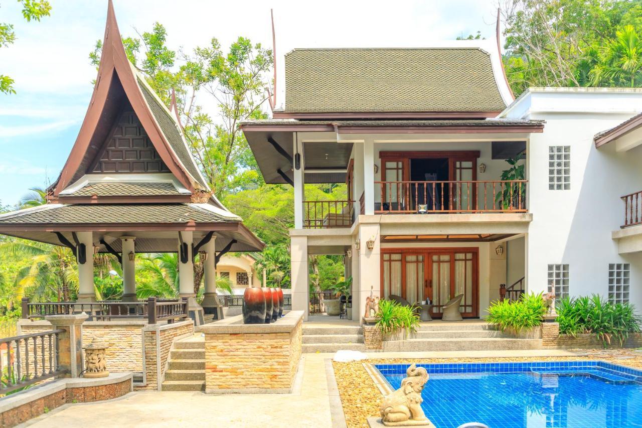 Classic Thai Style Cozy Pool Garden