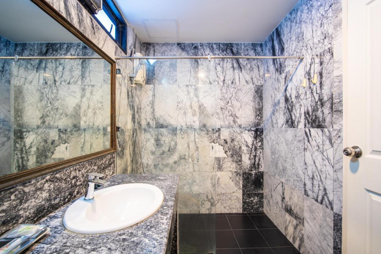 Tower Deluxe Seaview 2br1901 Patong