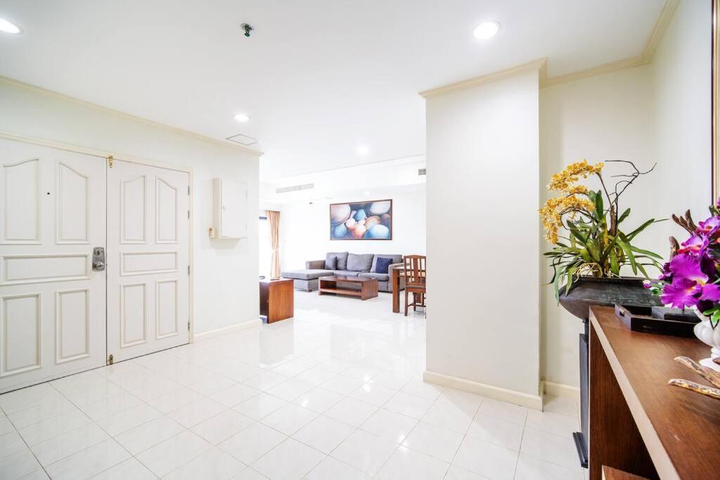 Tower Superior Seaview 3br- 2301 Patong