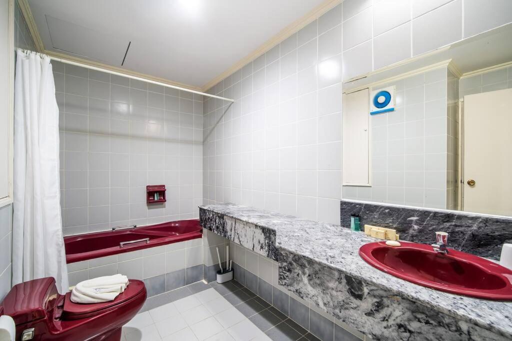 Tower Superior Seaview 3br- 2301