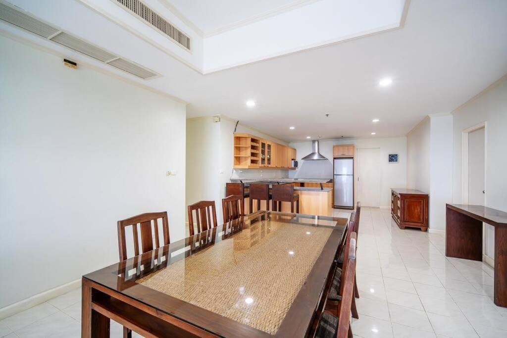 Tower Superior Seaview 3br- 2301 Apartment Patong