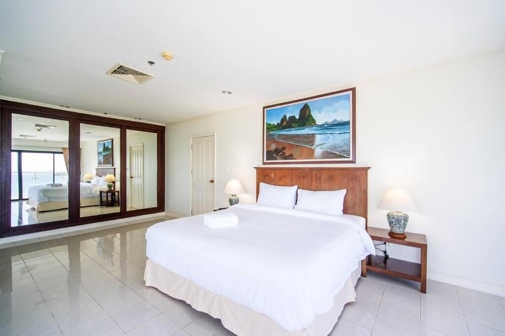 Tower Superior Seaview 3br- 2301 *