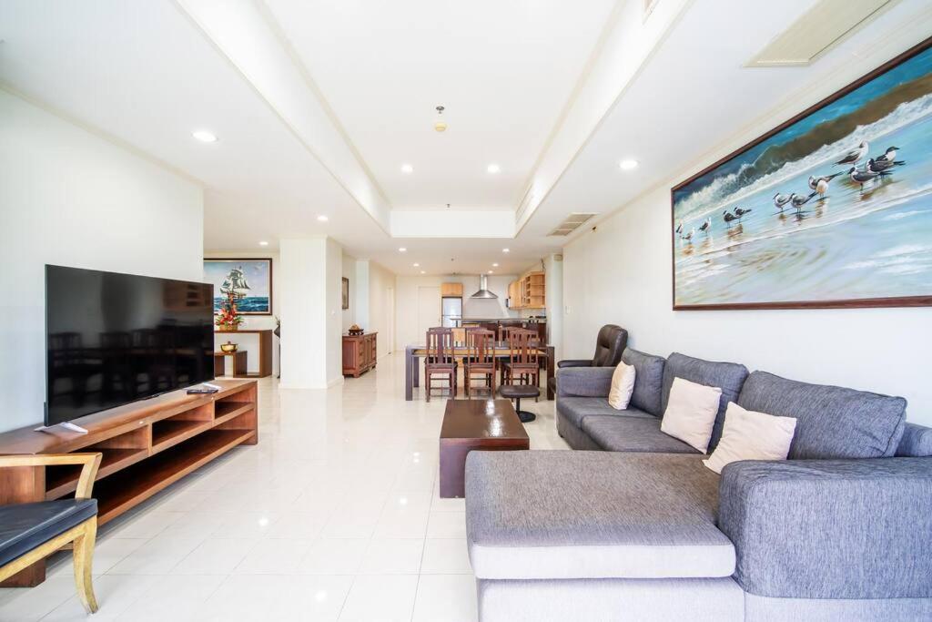 Tower Superior Seaview 3br- 2302