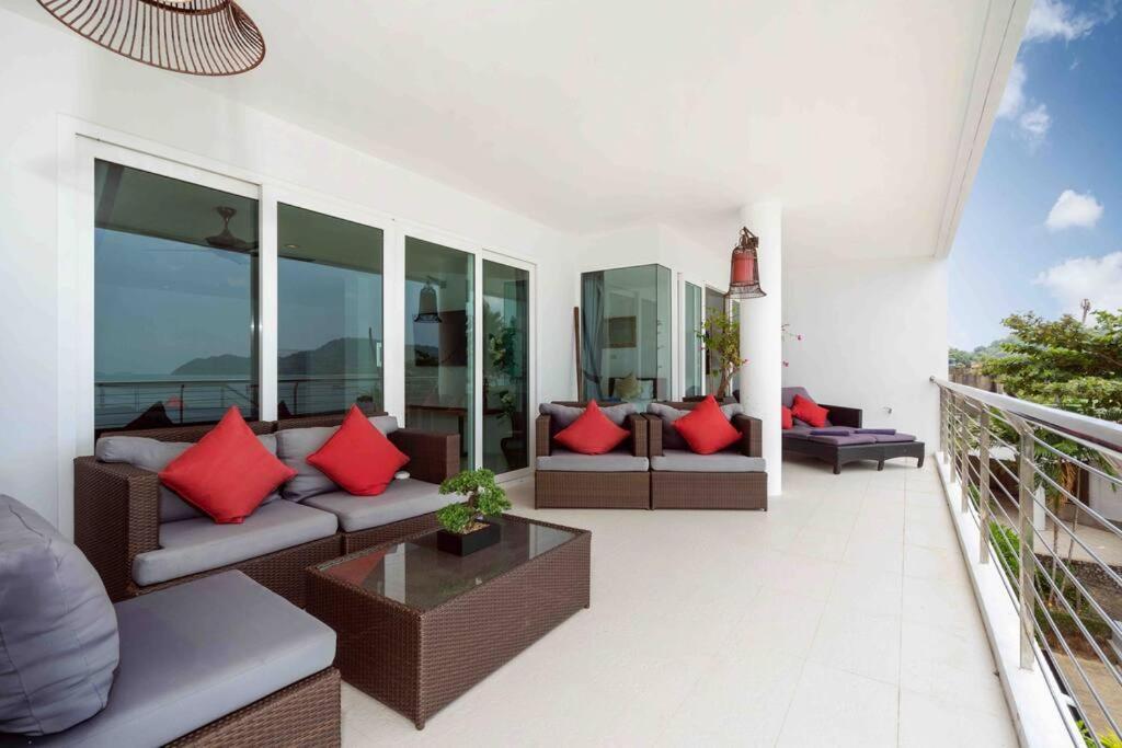 Beachfront 4 Bedrooms Penthouse With Breathtaking Sea View Apartment