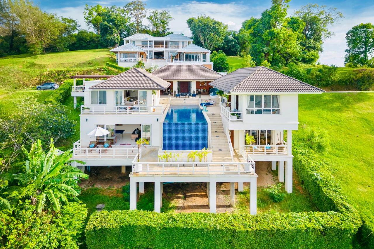 Stunning 5 Bedrooms With Panoramic Sea View Villa