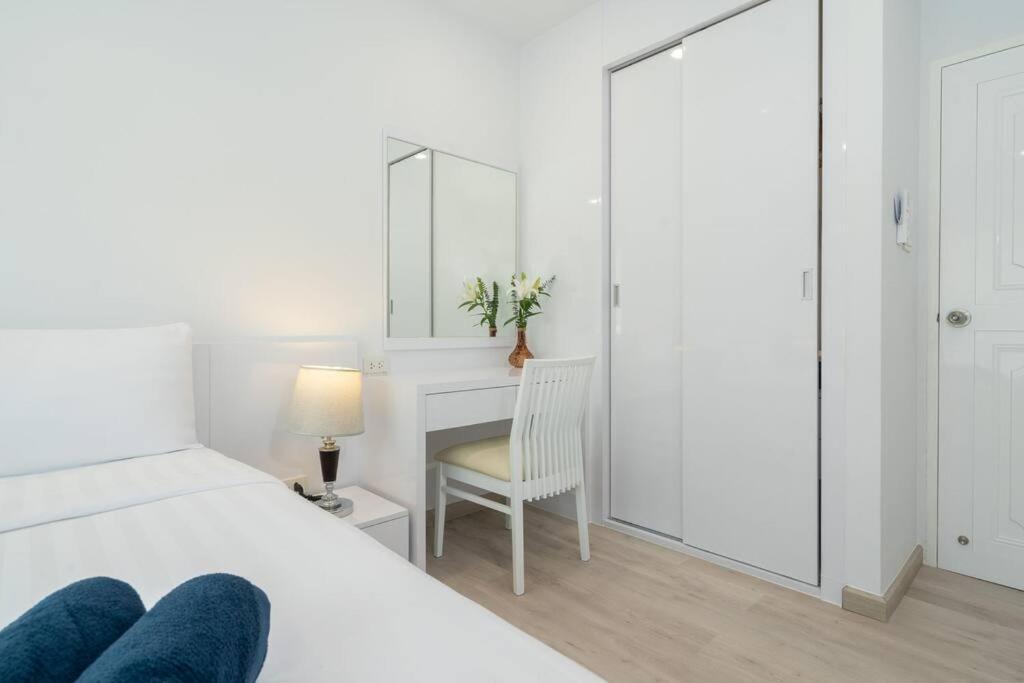Brand New 1-bedroom *
