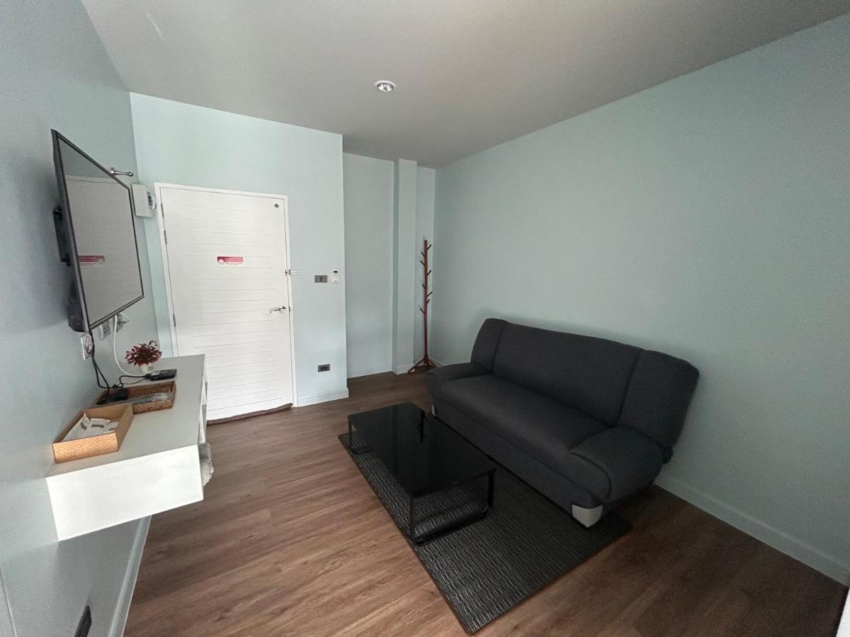 Hotel Triple J Hometel 3*