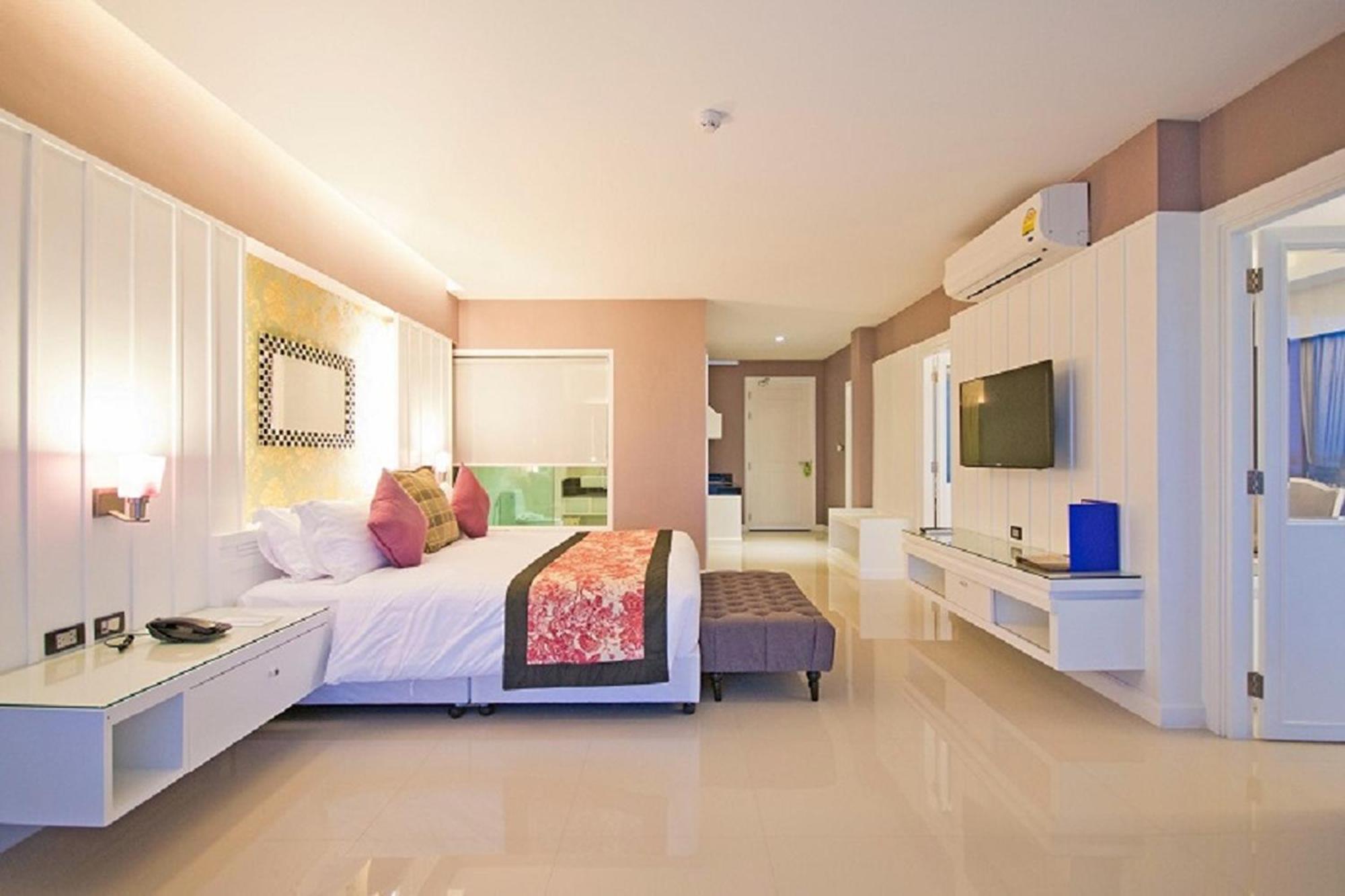 The Par Phuket Sha Hotel 4*