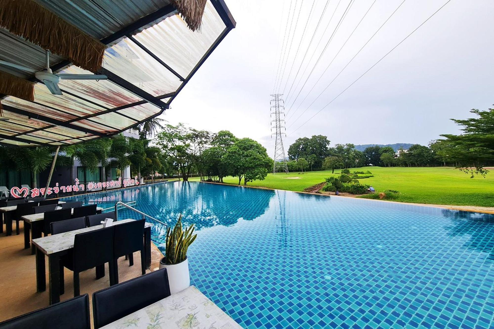 Hotel The Par Phuket Sha 4*