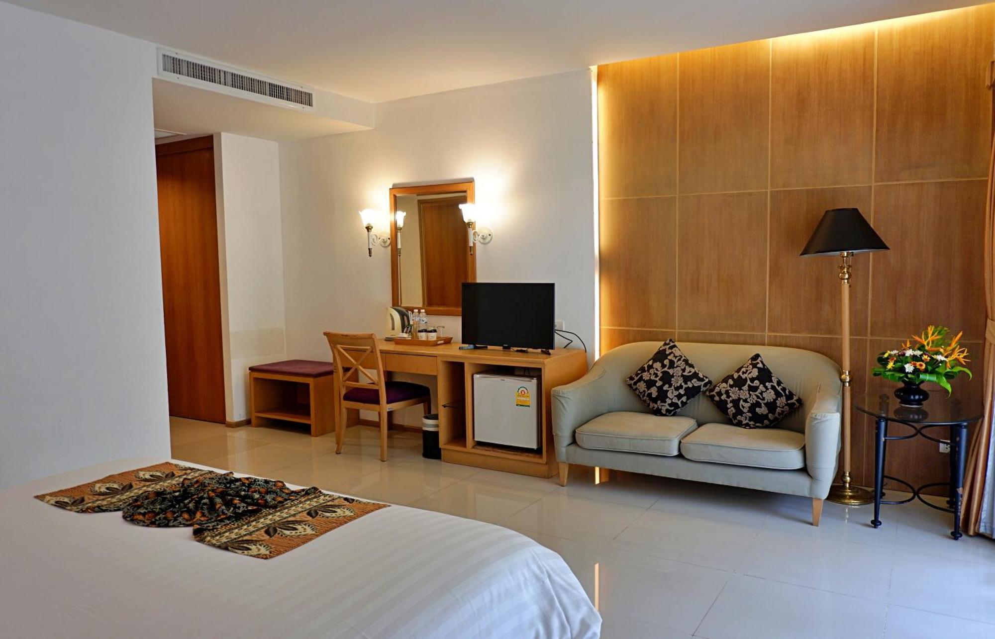 Tinidee Golf Phuket - Sha Extra Hotel