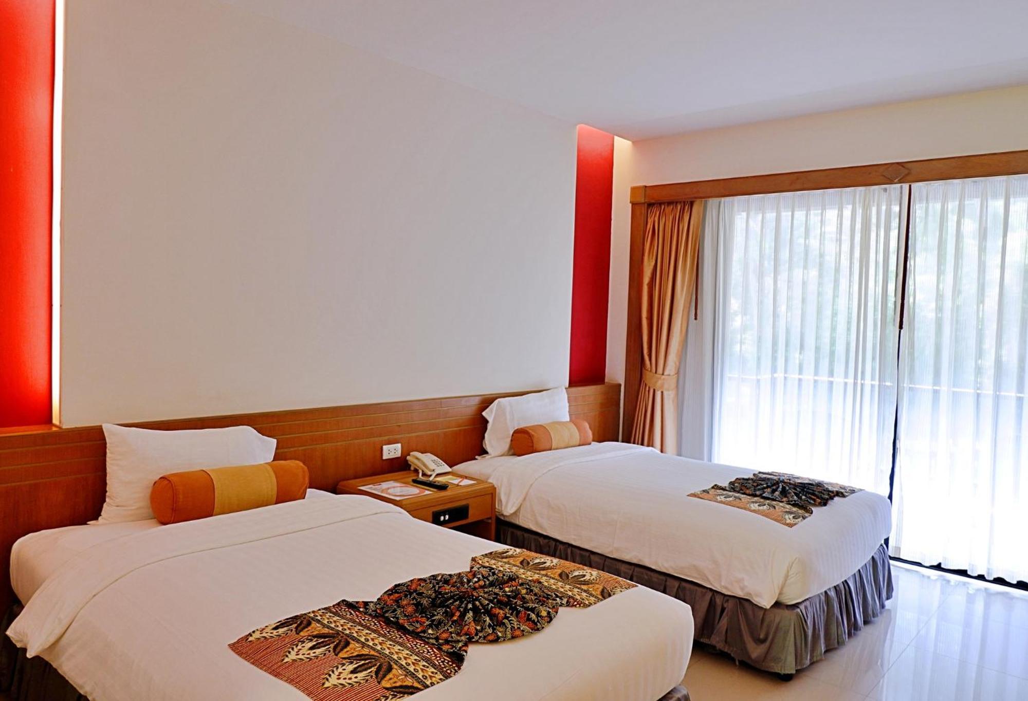 Tinidee Golf Phuket - Sha Extra Hotel 4*