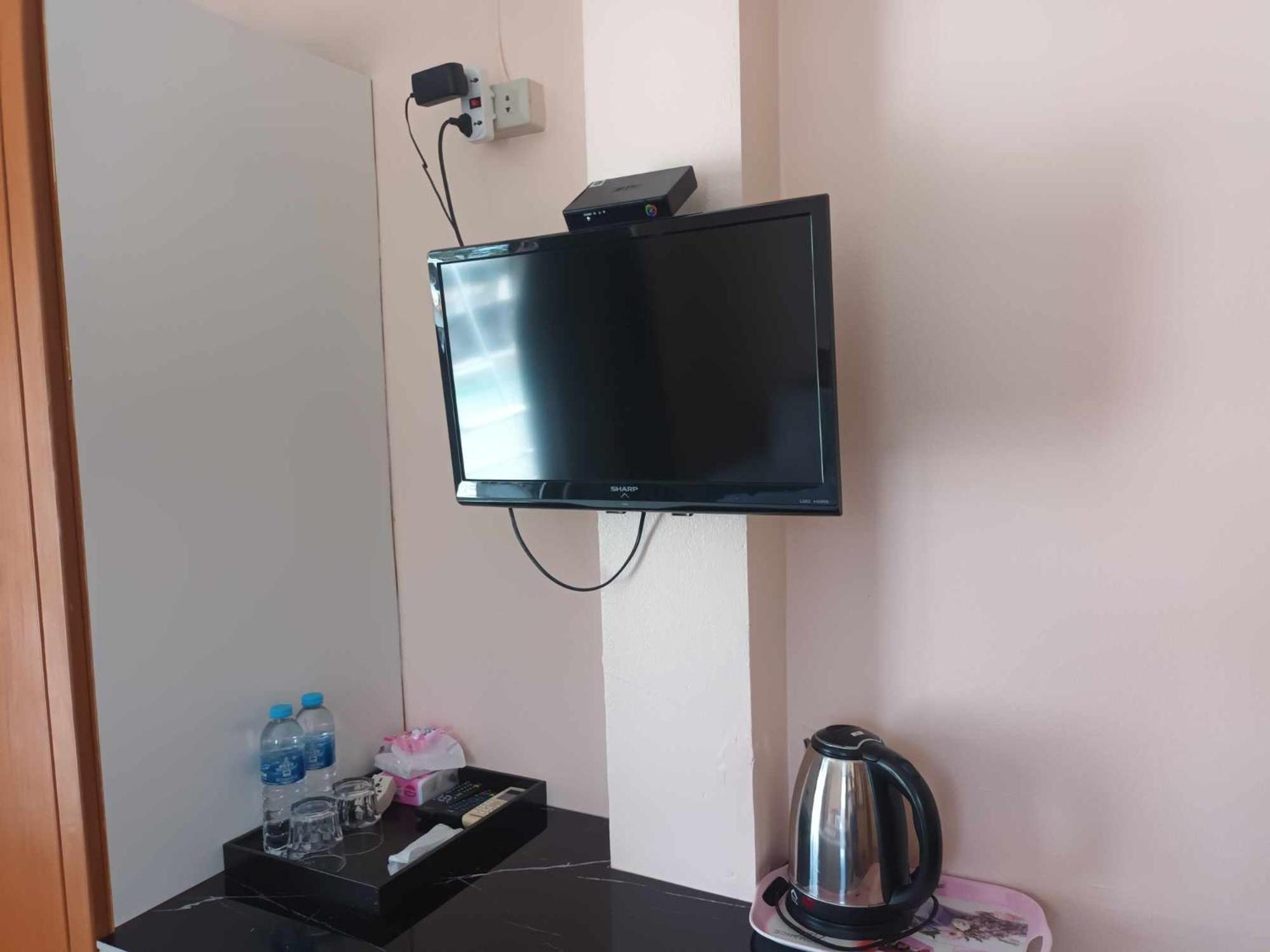 Rose 50m To Guest house Patong