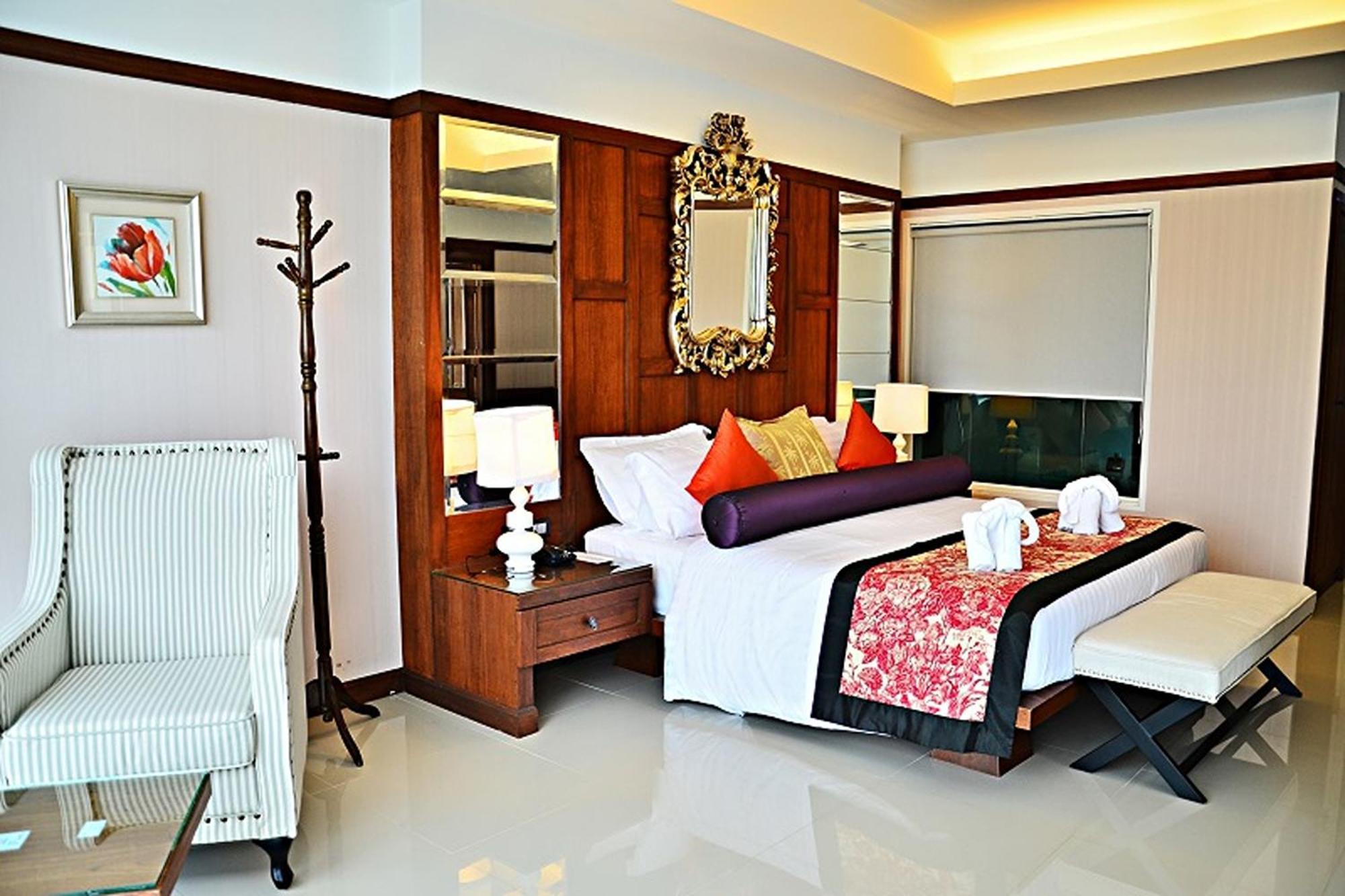 The Par Phuket Sha Hotel 4*