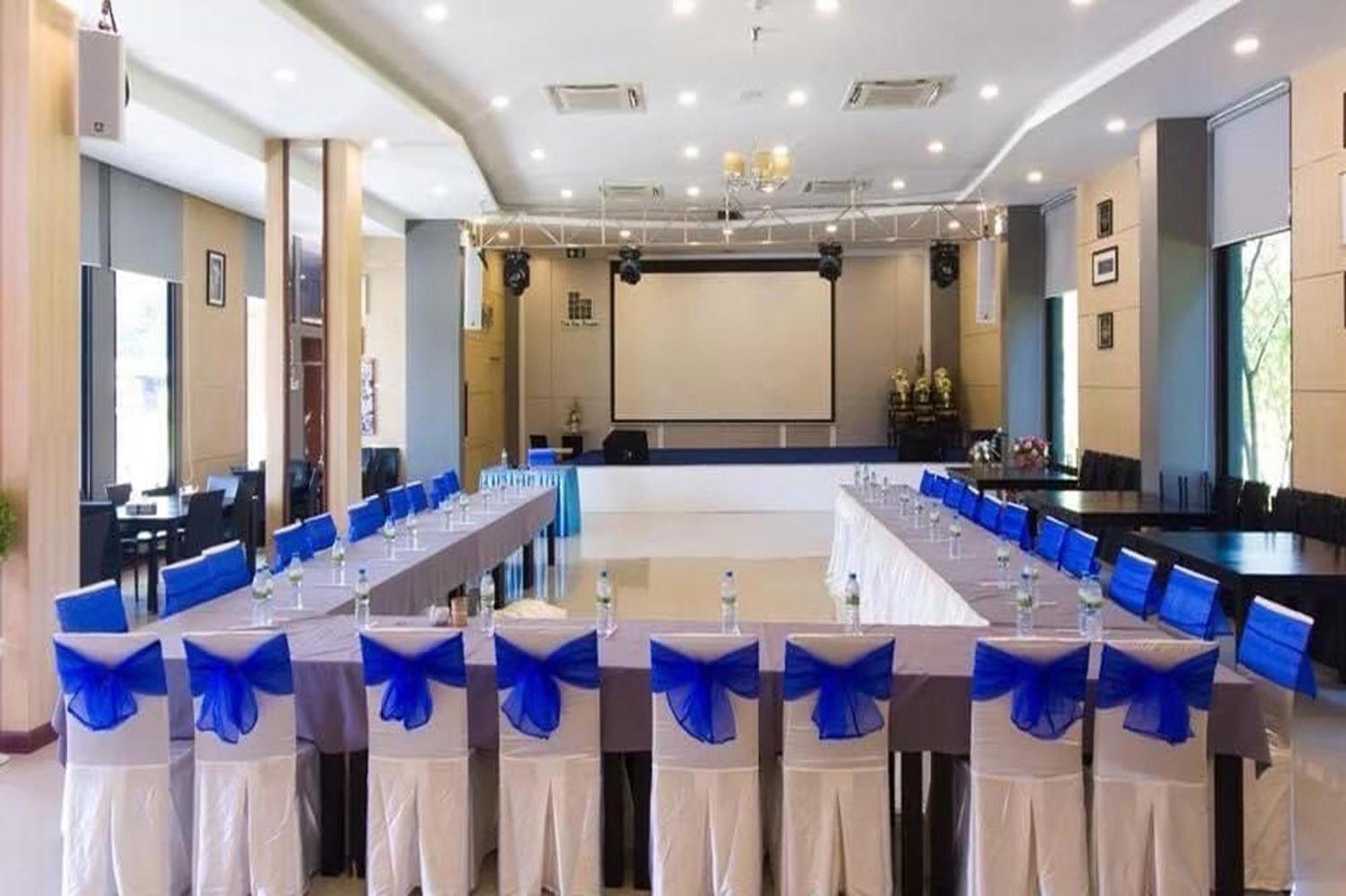 Hotel The Par Phuket Sha 4*