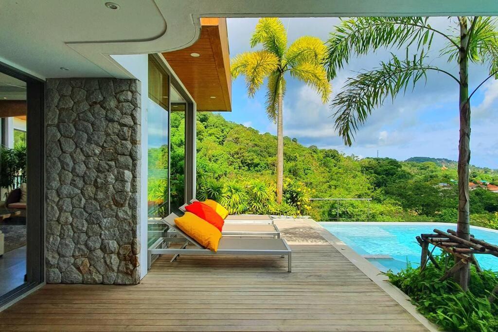 Sea View Villa, Bangtao 4 Bedrooms Villa *