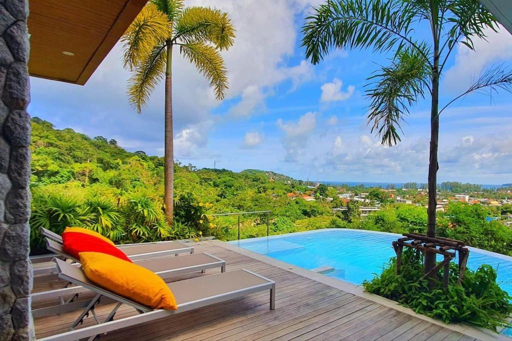 Villa Sea View Villa, Bangtao 4 Bedrooms *