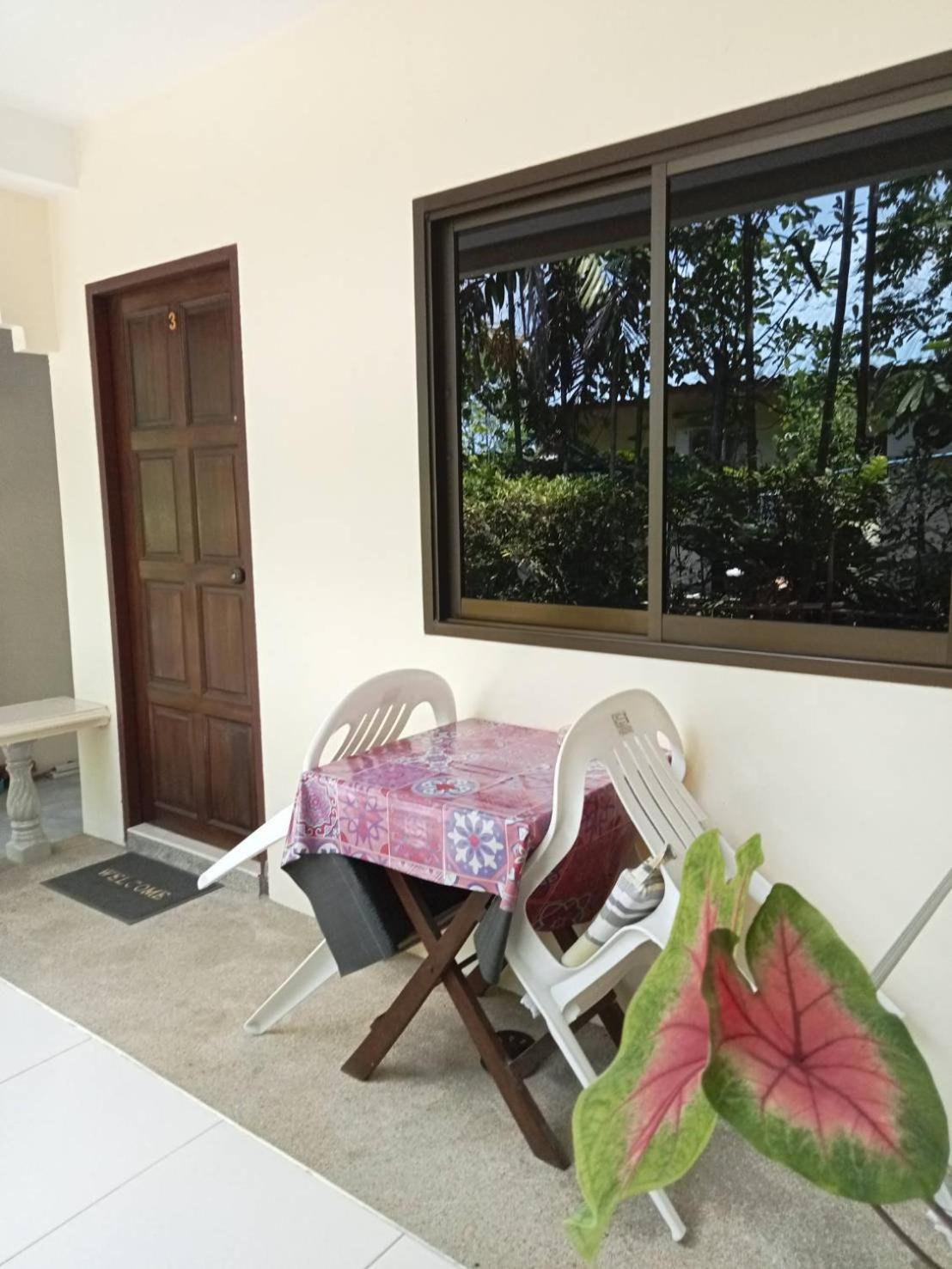 Wattana Guest house Nai Yang