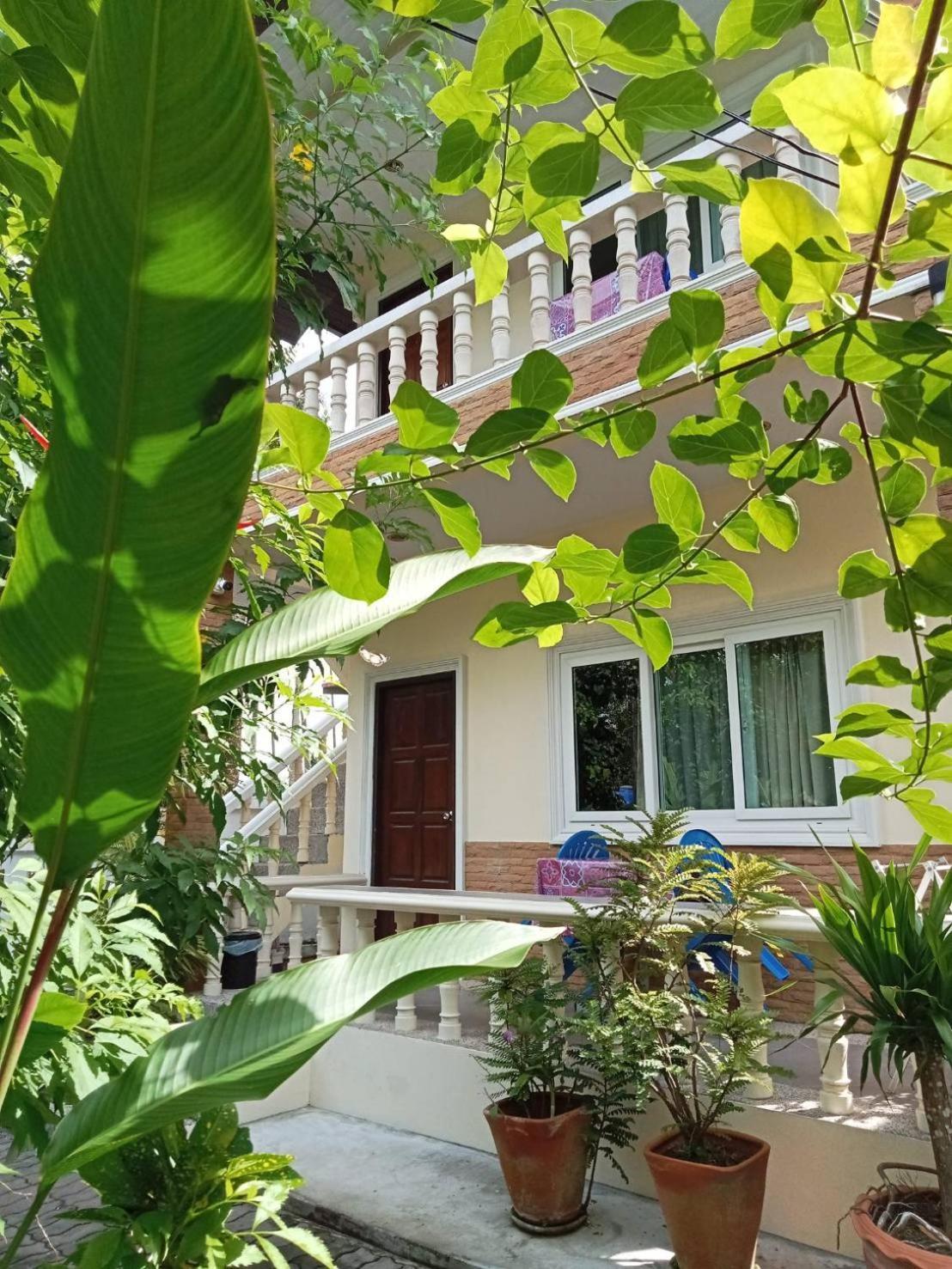 Guest house Wattana