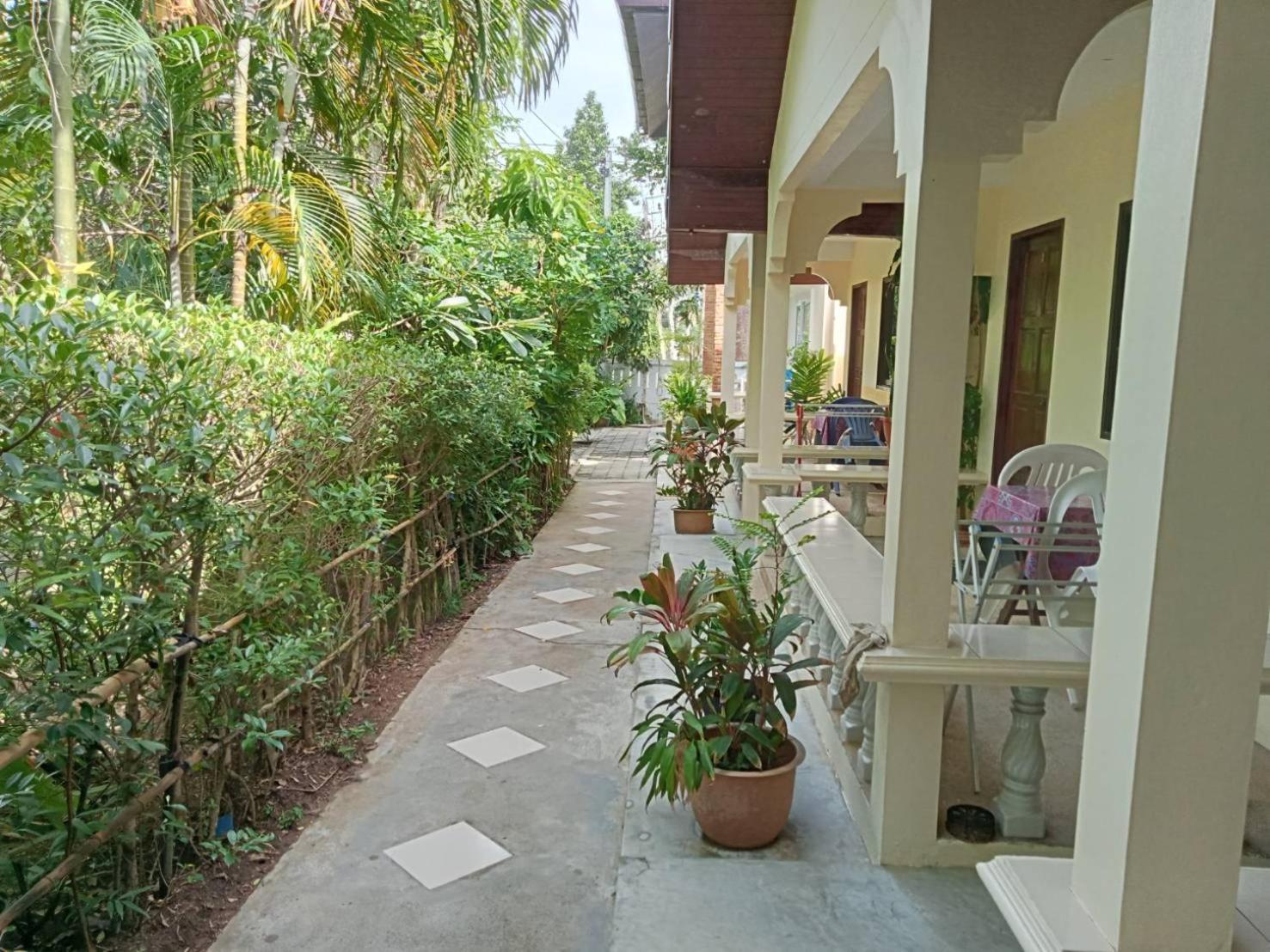 Wattana Nai Yang