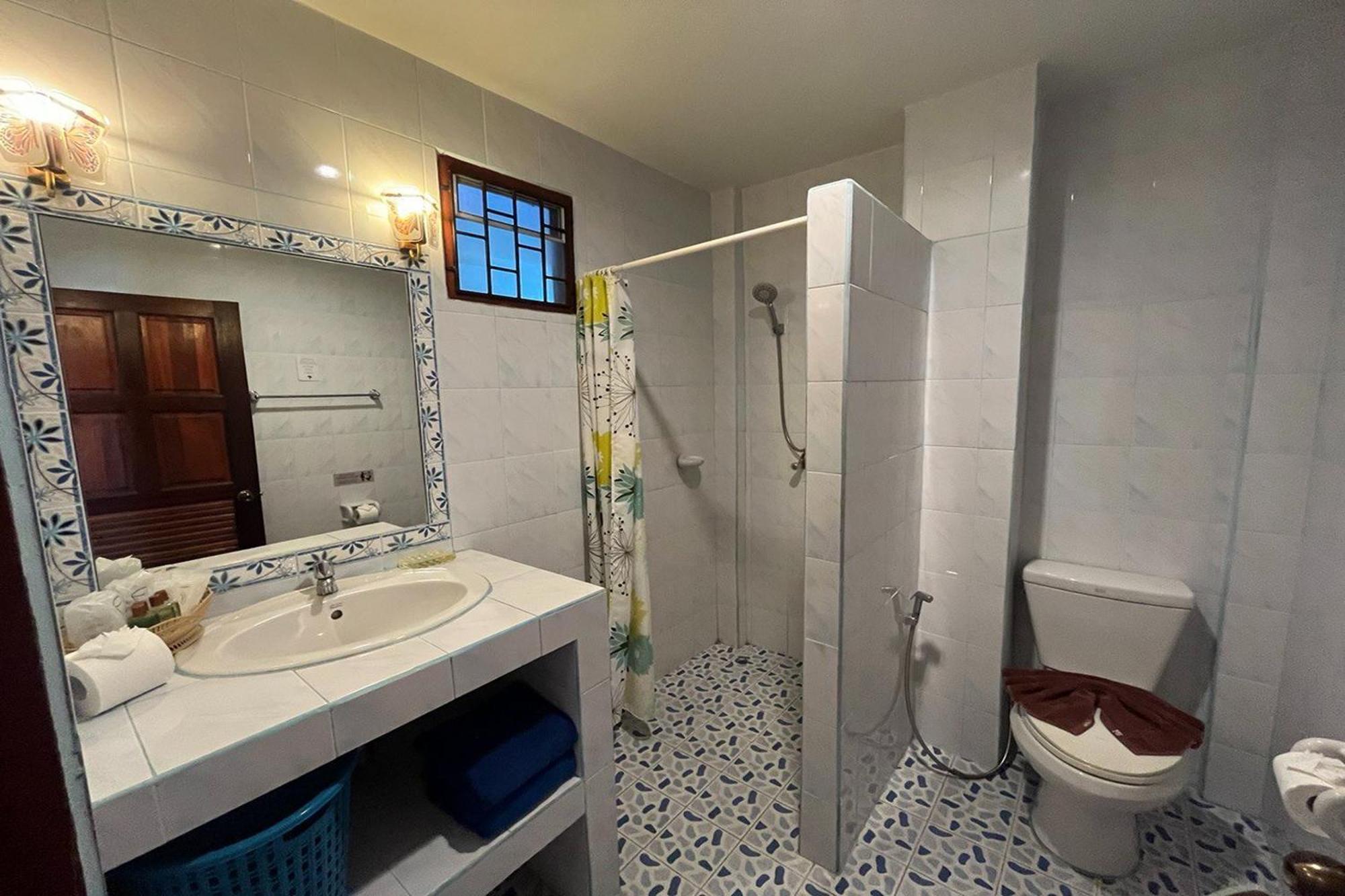 Ginis Hotel 3*