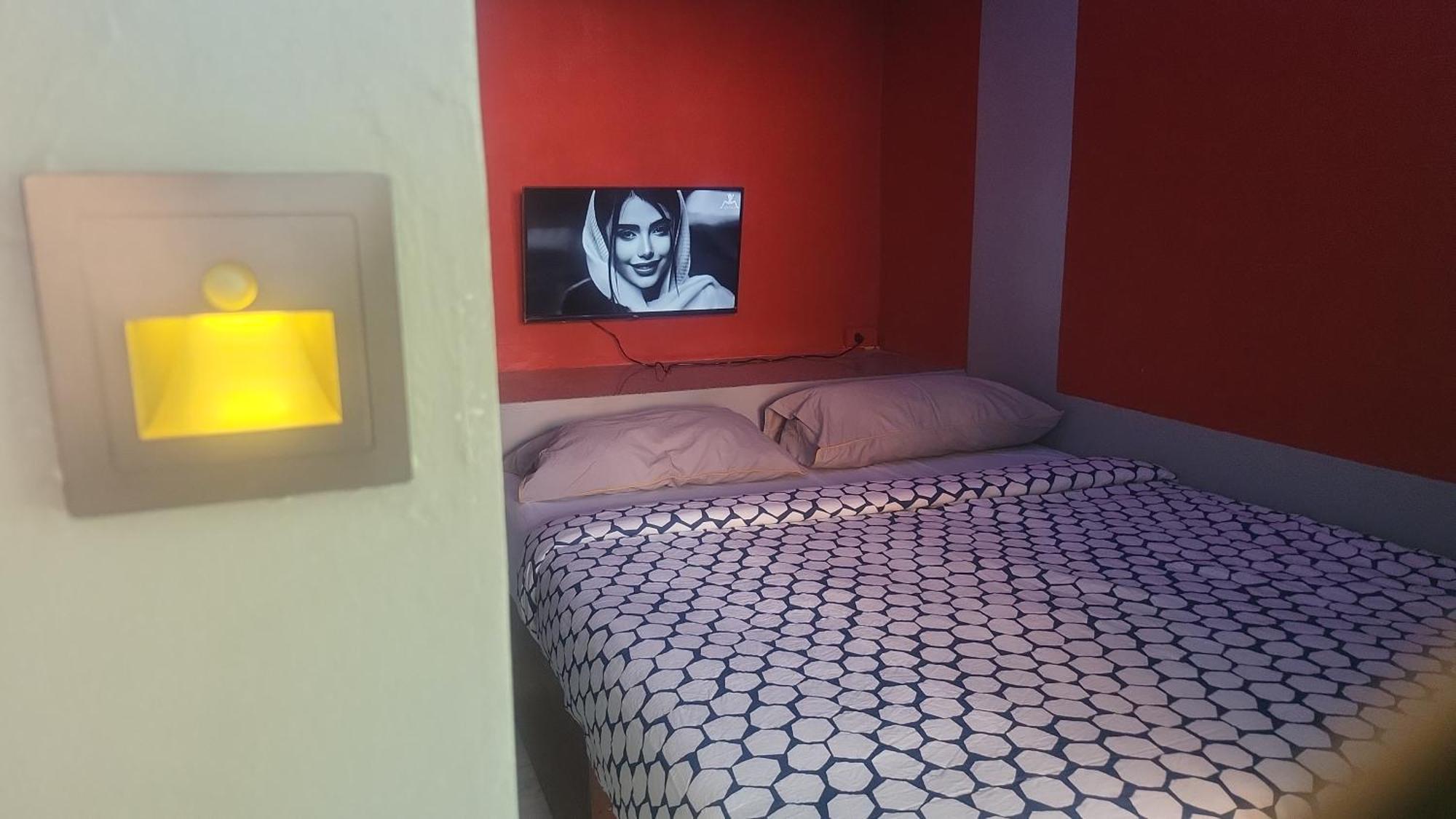 Hotel Entropy