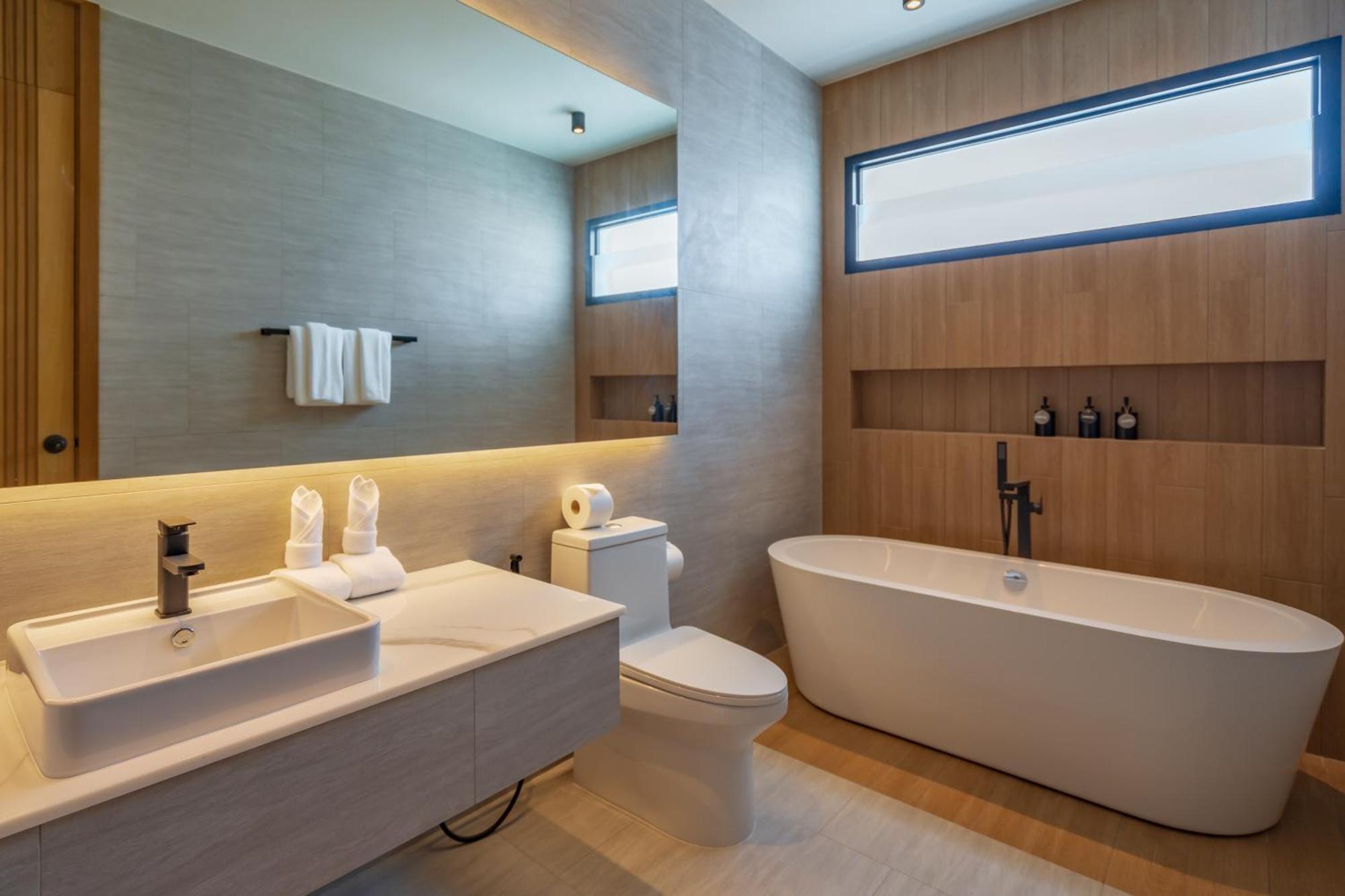 Modern 4br With Private Pool In Bangtao *