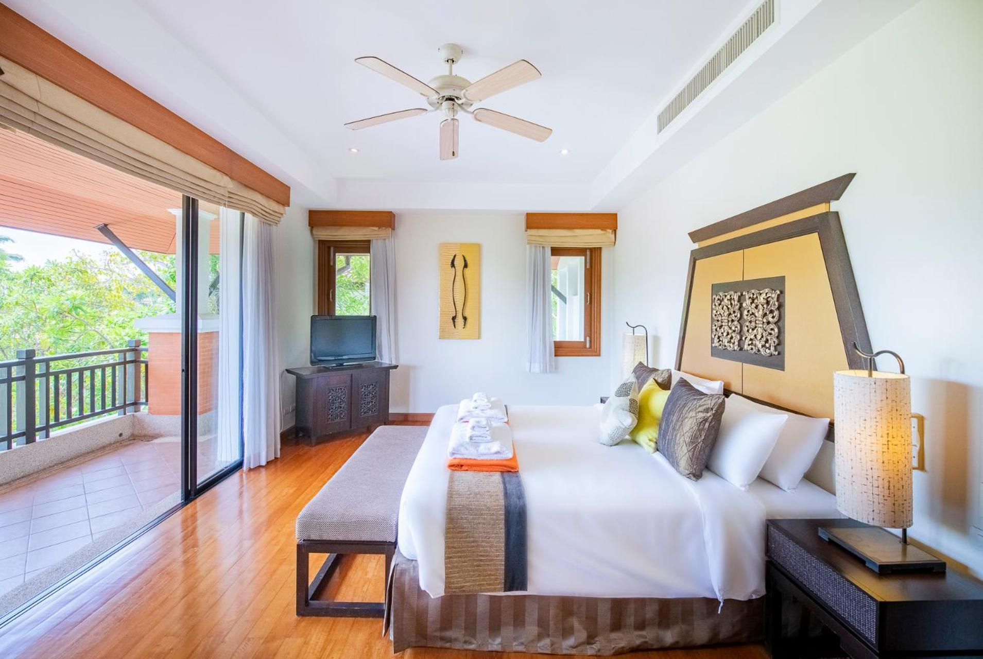 Villa Laguna Pool - Tranquil Views *