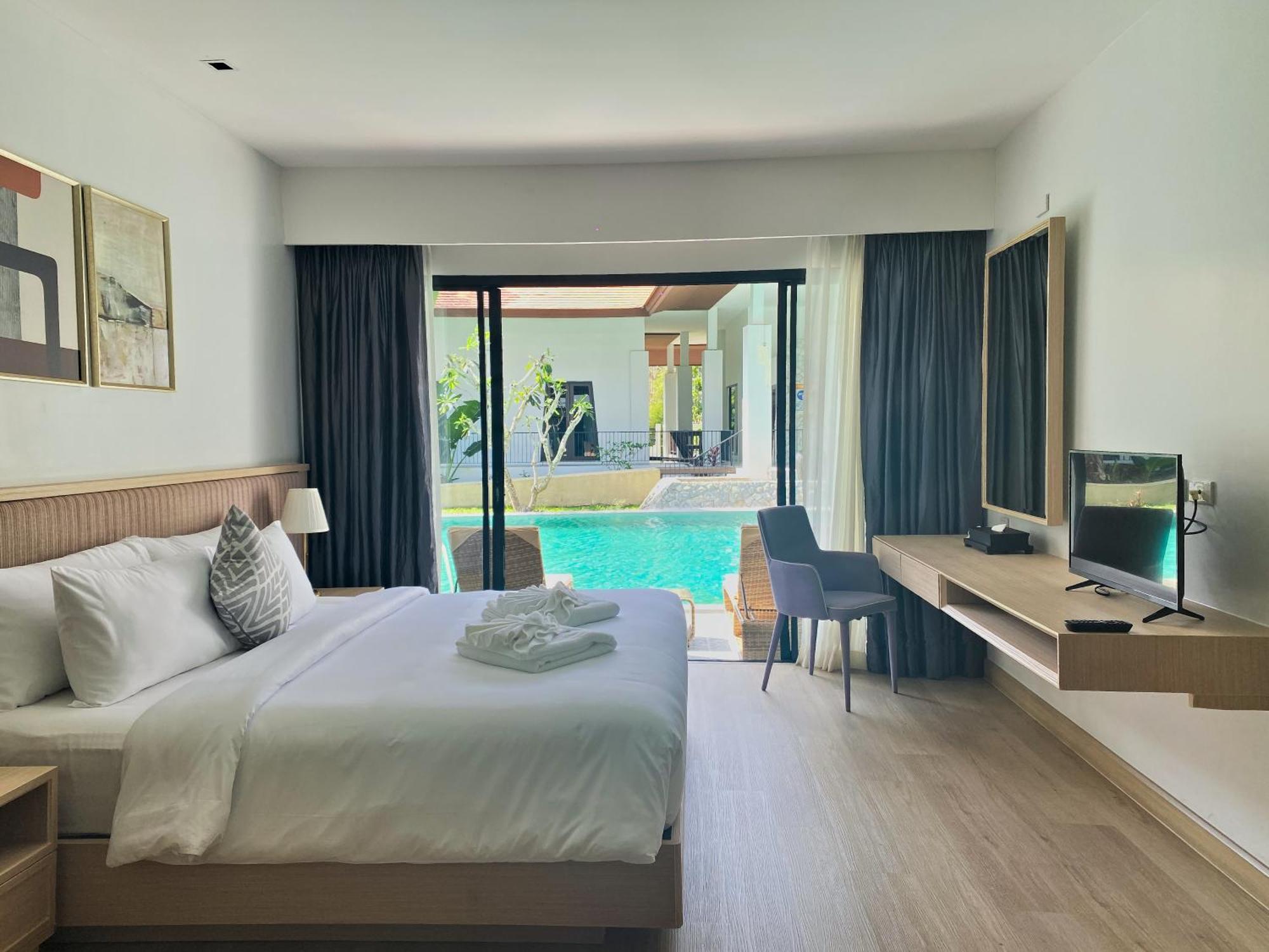 Estella Phuket 5*