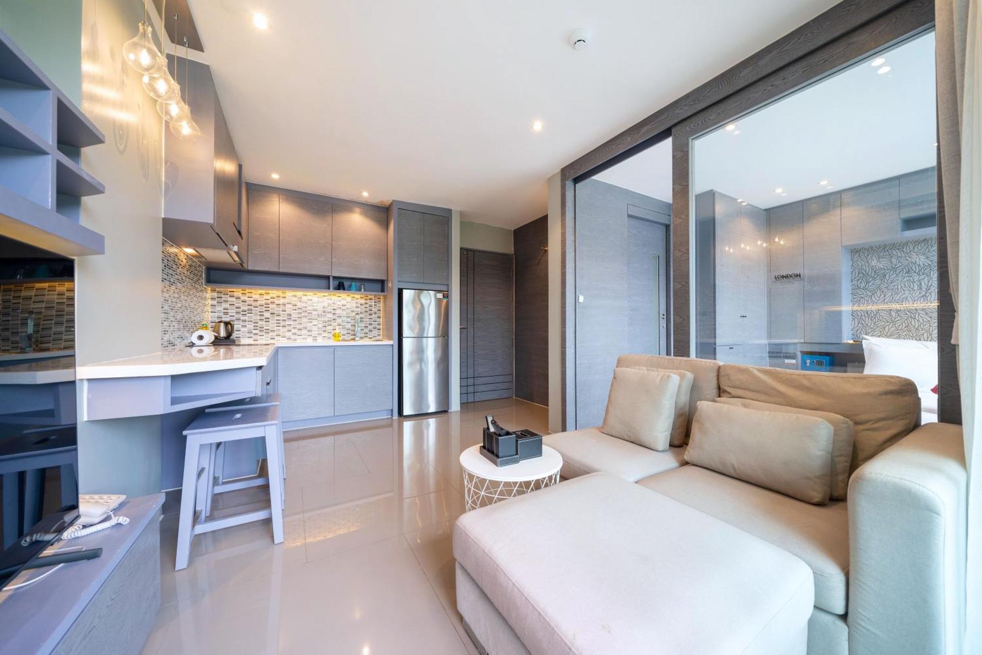 L609 Xxx Kamala Beach