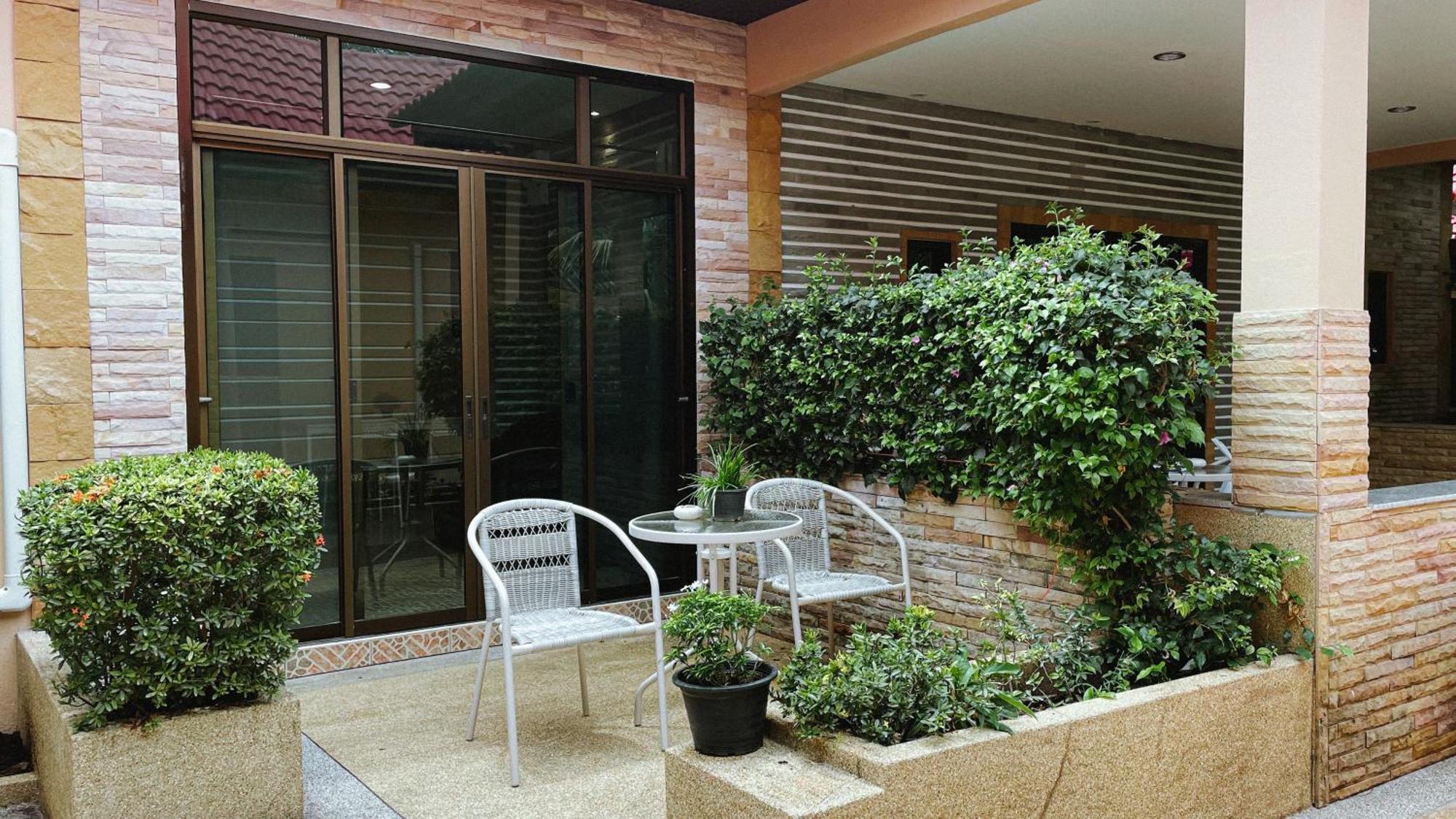 Blackberry Apartment