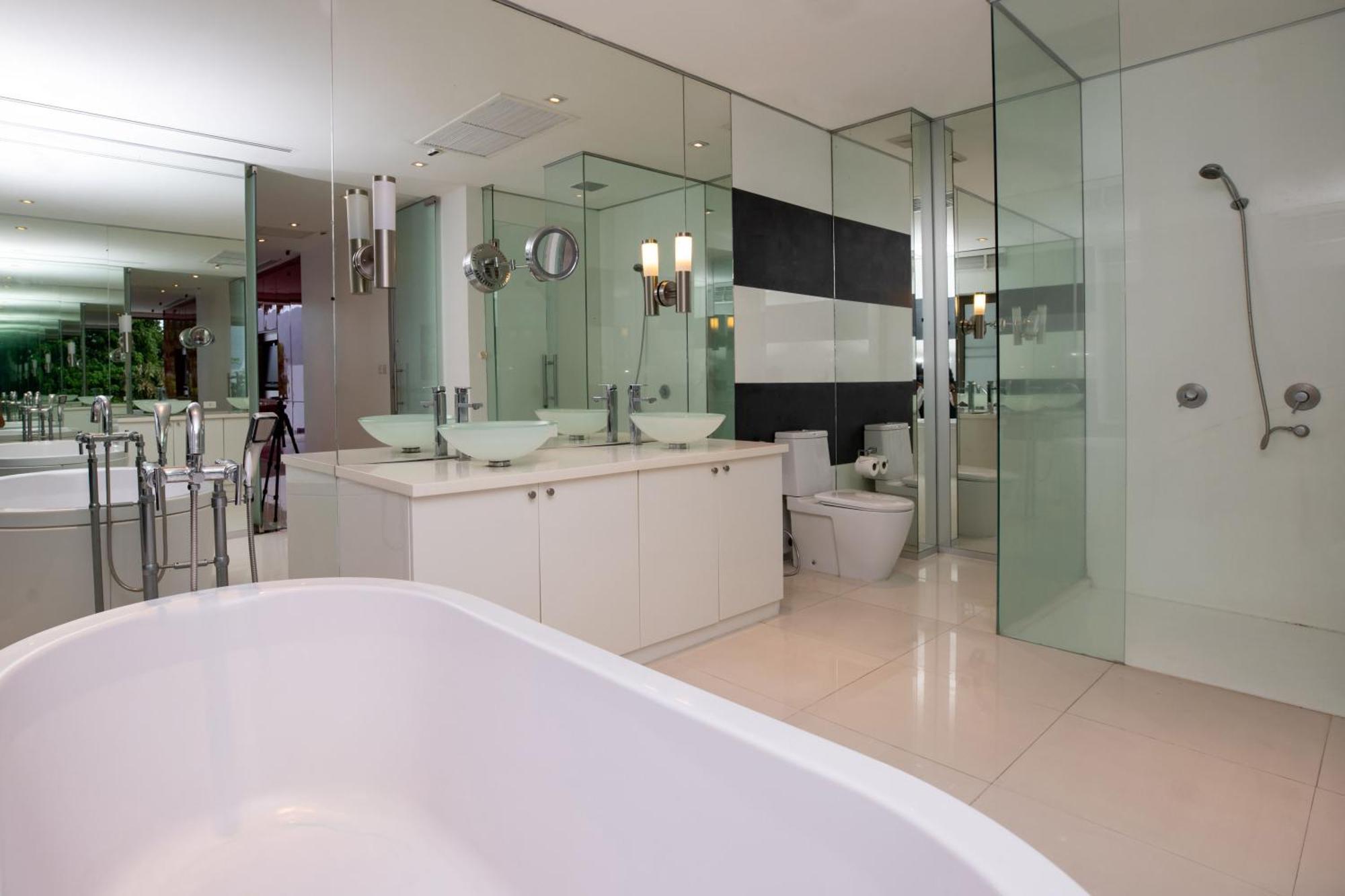 Private 3-storey Pool Atika 10, For 7, Views Of Bay *