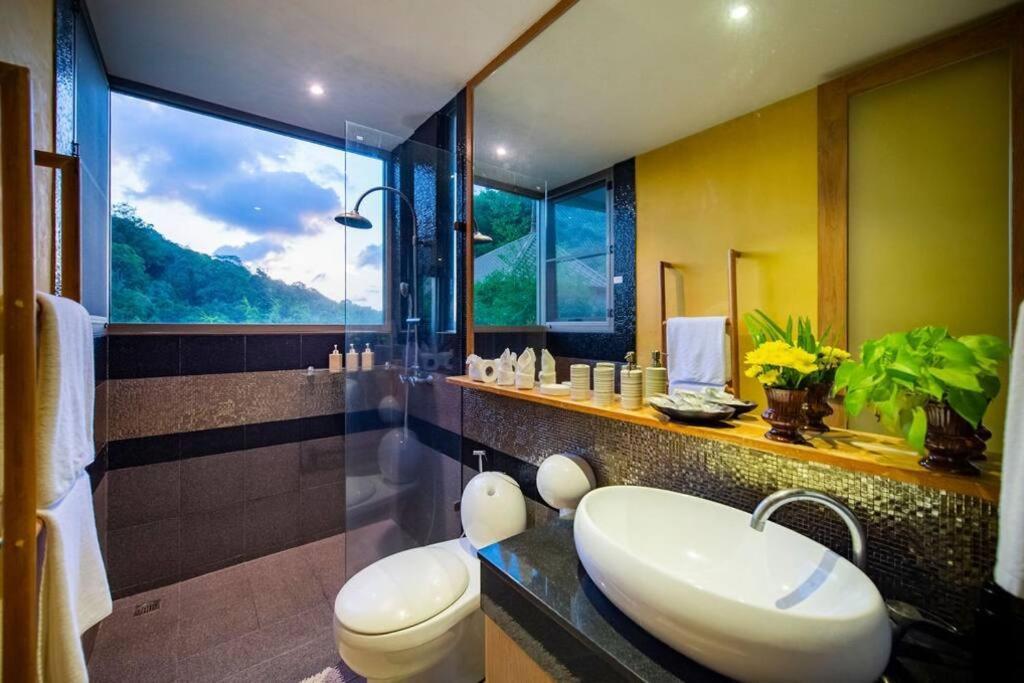 Sea View Villa, Bangtao 4 Bedrooms Villa *