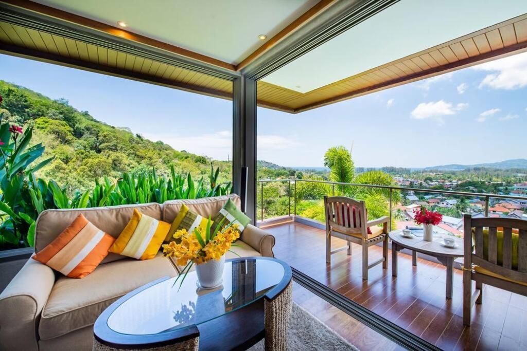 Sea View Villa, Bangtao 4 Bedrooms Villa