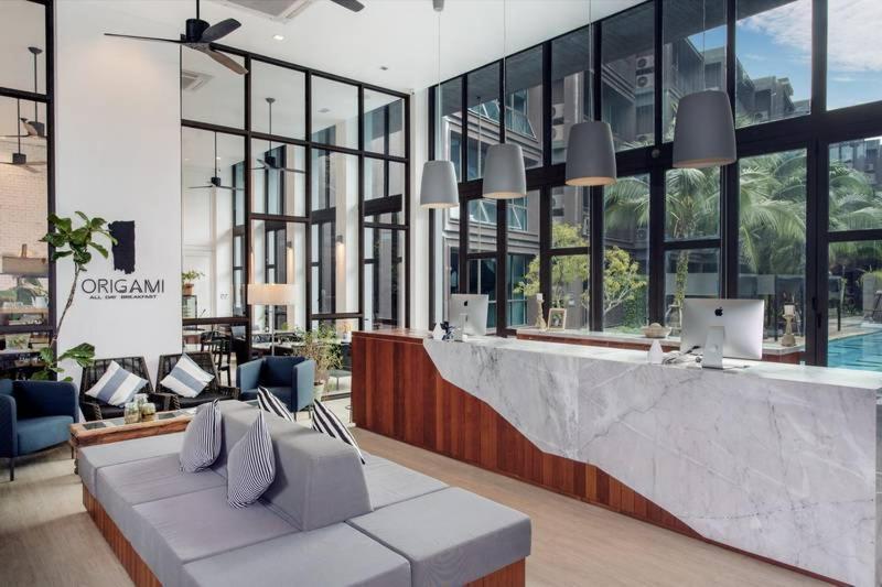 Apartment Saturdays By Jjm *