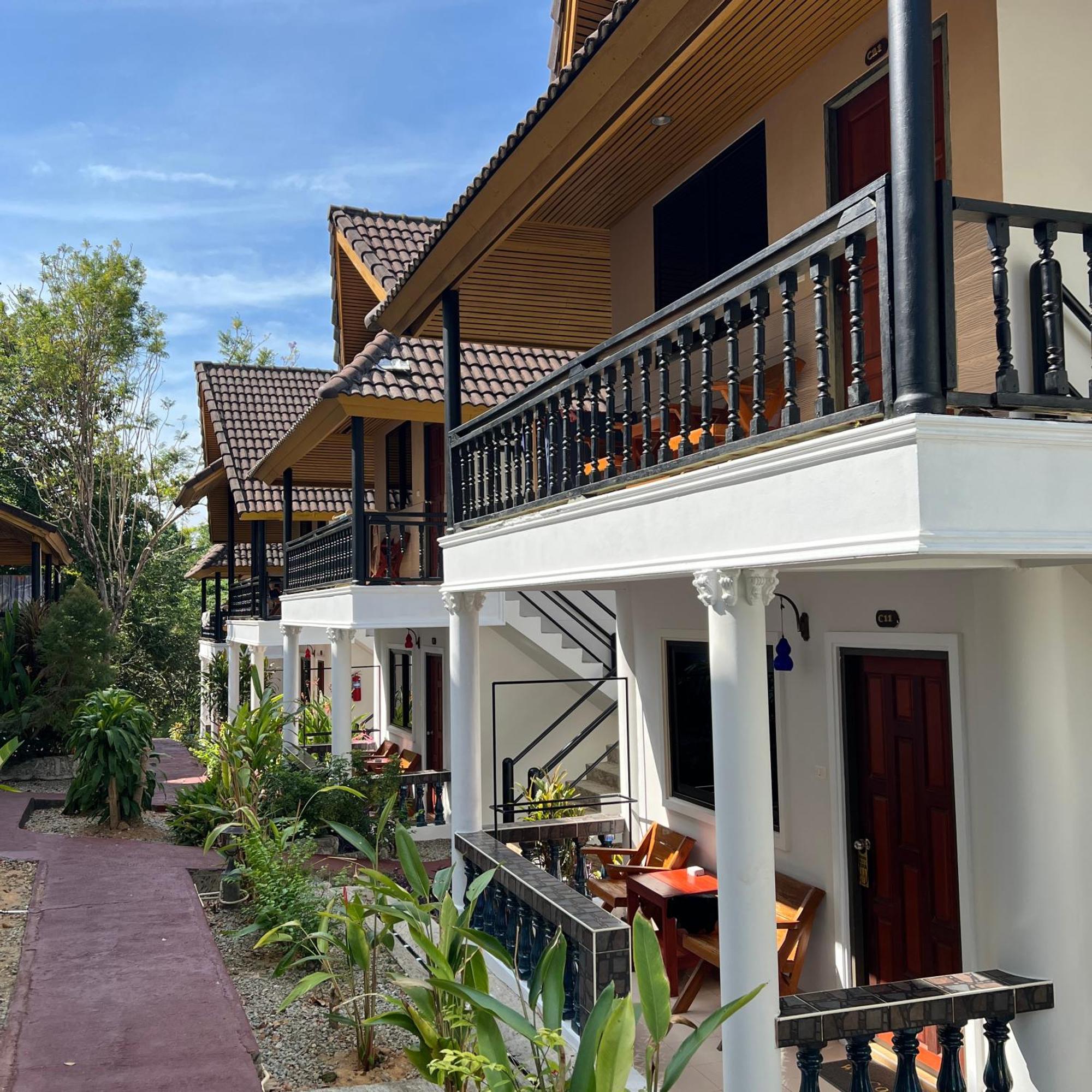 Hotel Kata Merit Hill 3*