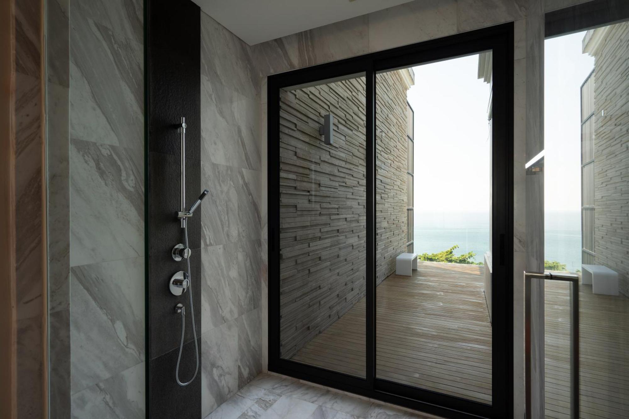Villa Lada Cliff Malaiwana *
