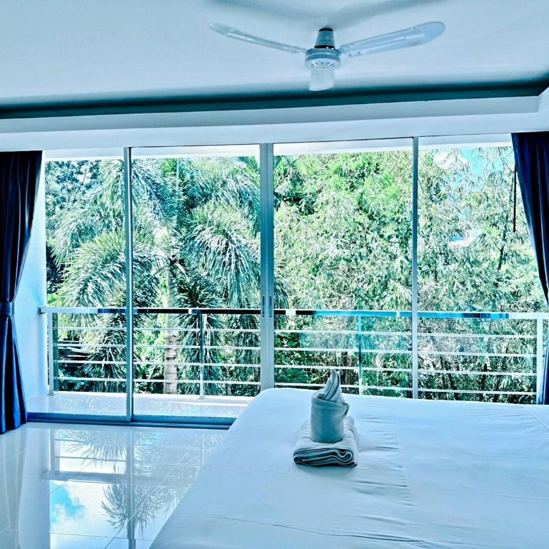 4 Bedrooms & Bathroom For Up To 12 Guests 7kms To Patong At The Fairways Golf Vakantiehuis Phuket