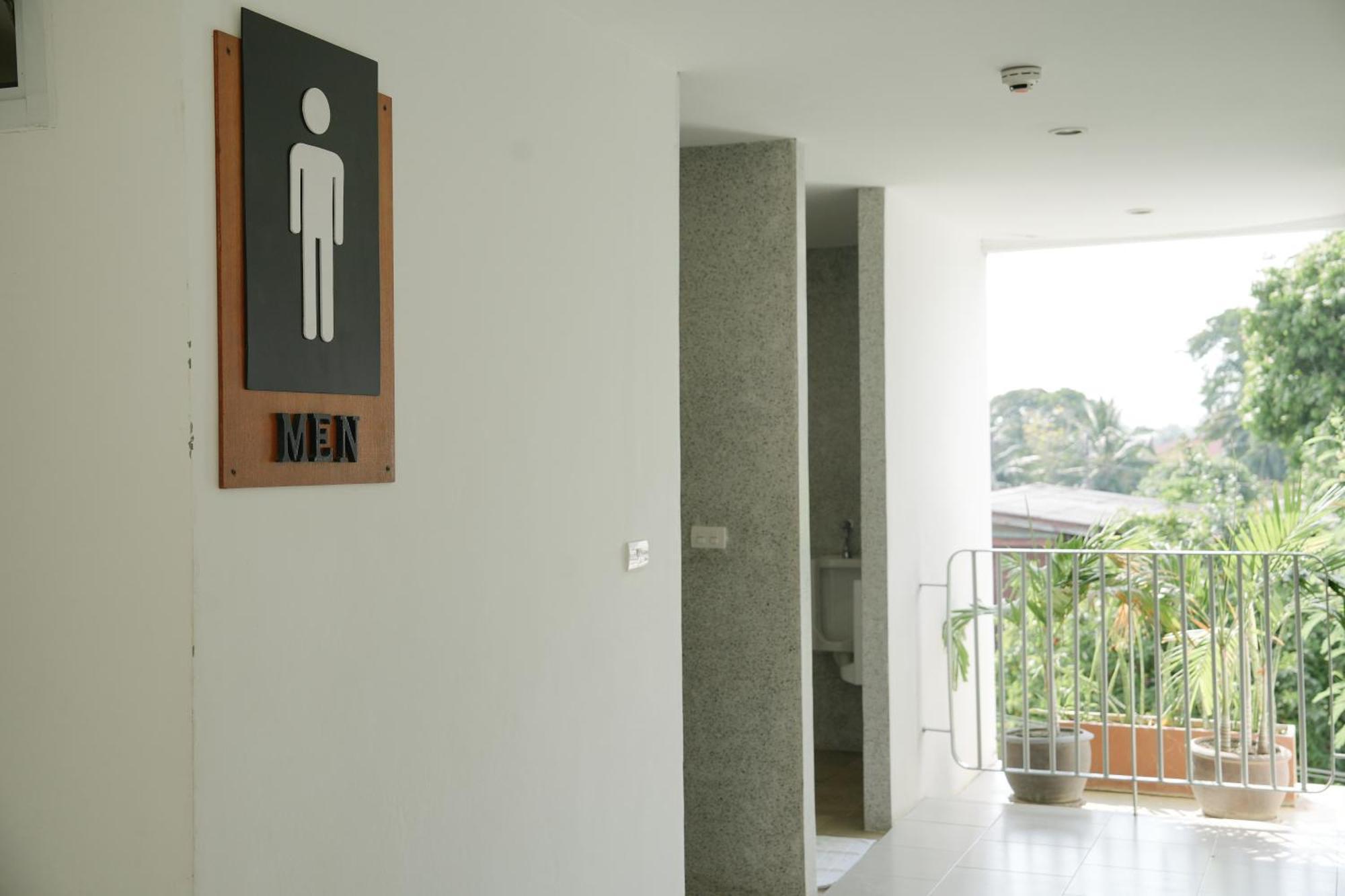 Nonnee Phuket Hostel *