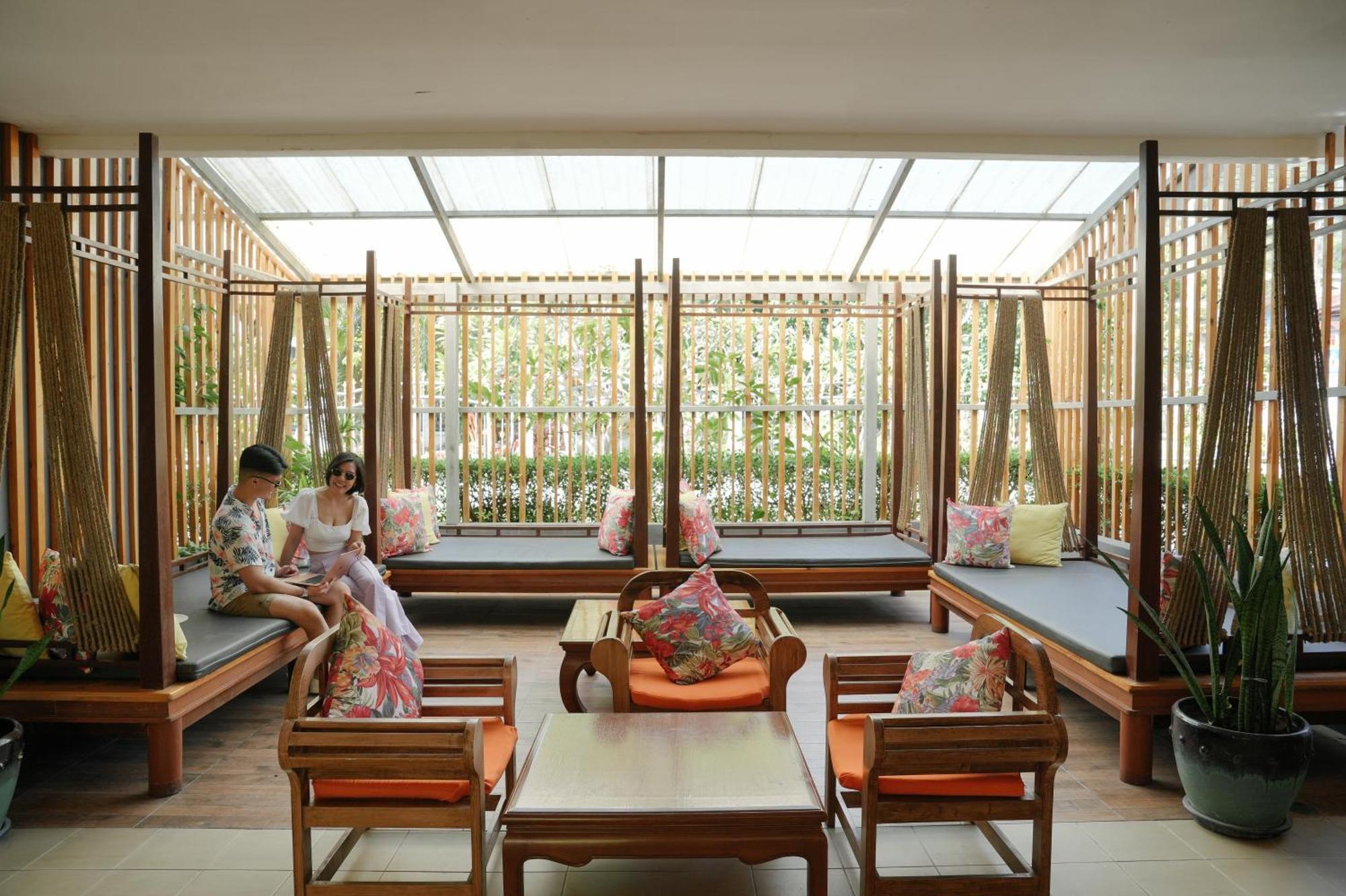 Nonnee Phuket Hostel Strand Kata