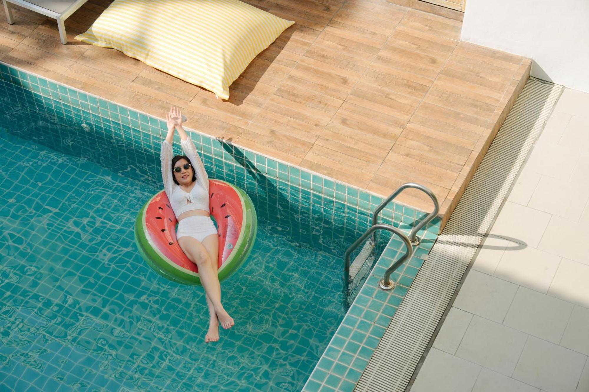 Nonnee Phuket Hostel Strand Kata