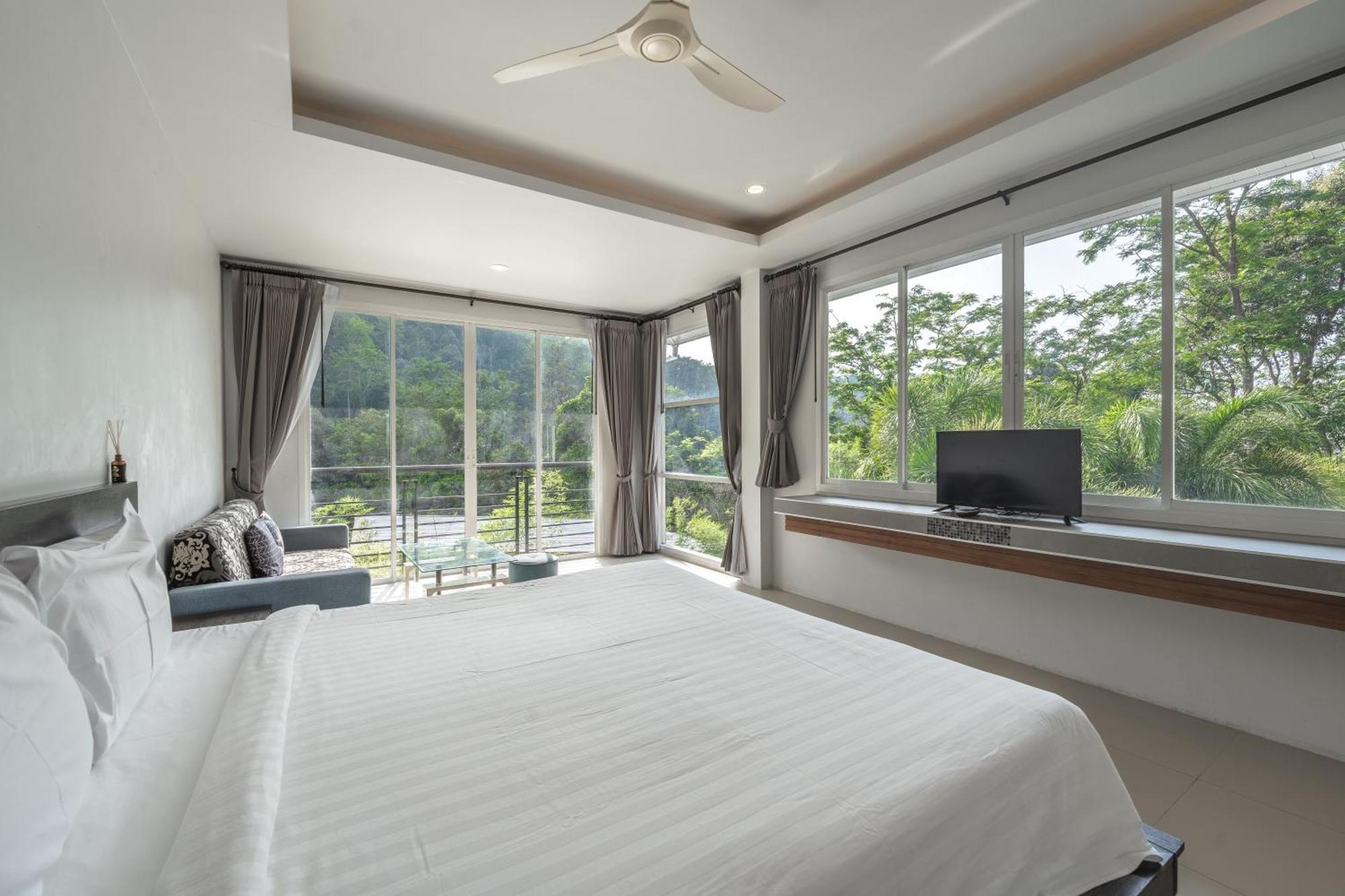 Amanah Hill Apartment Kamala Beach
