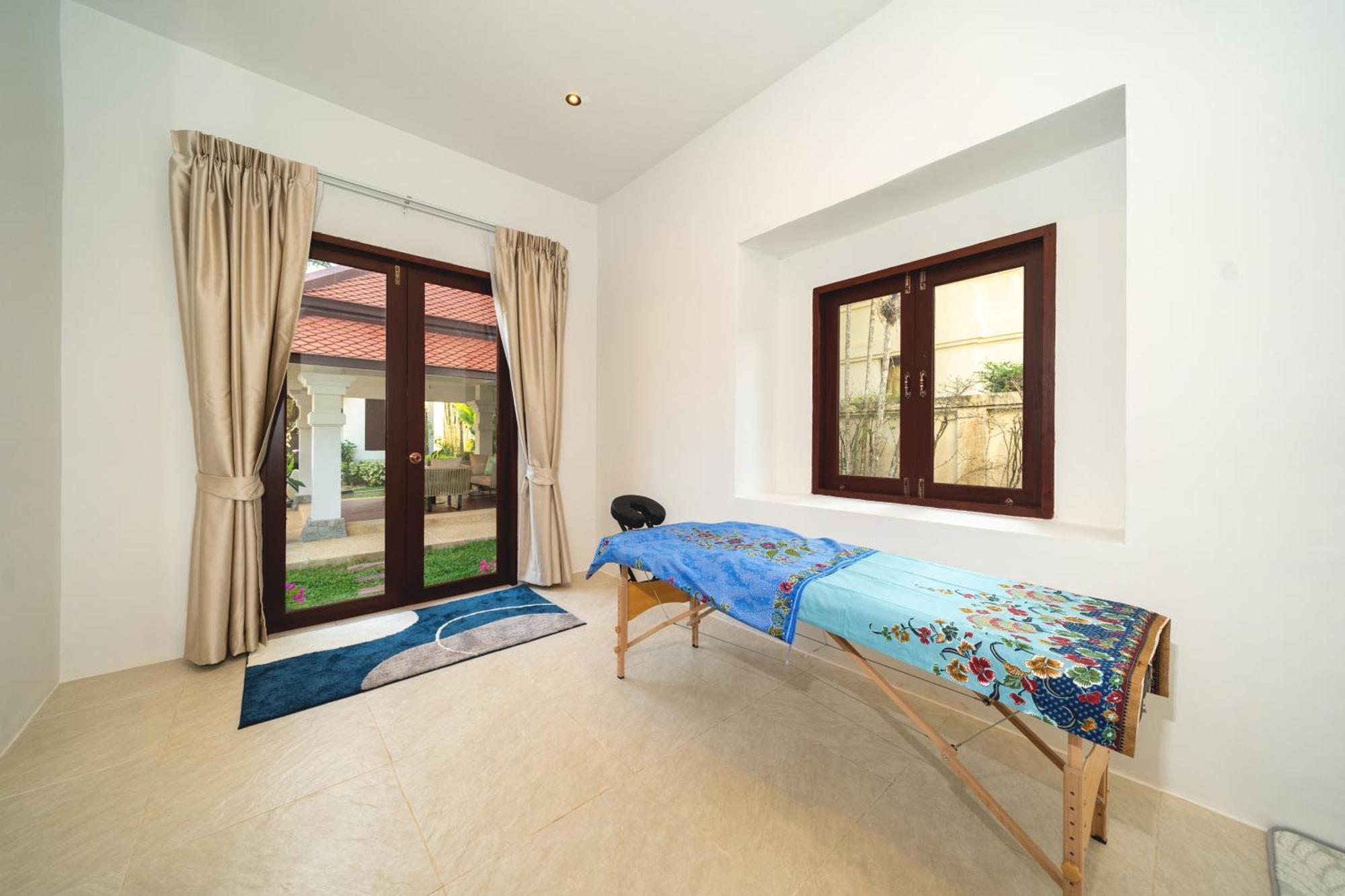 Saitaan Dennapa * Bang Tao Beach (Phuket)